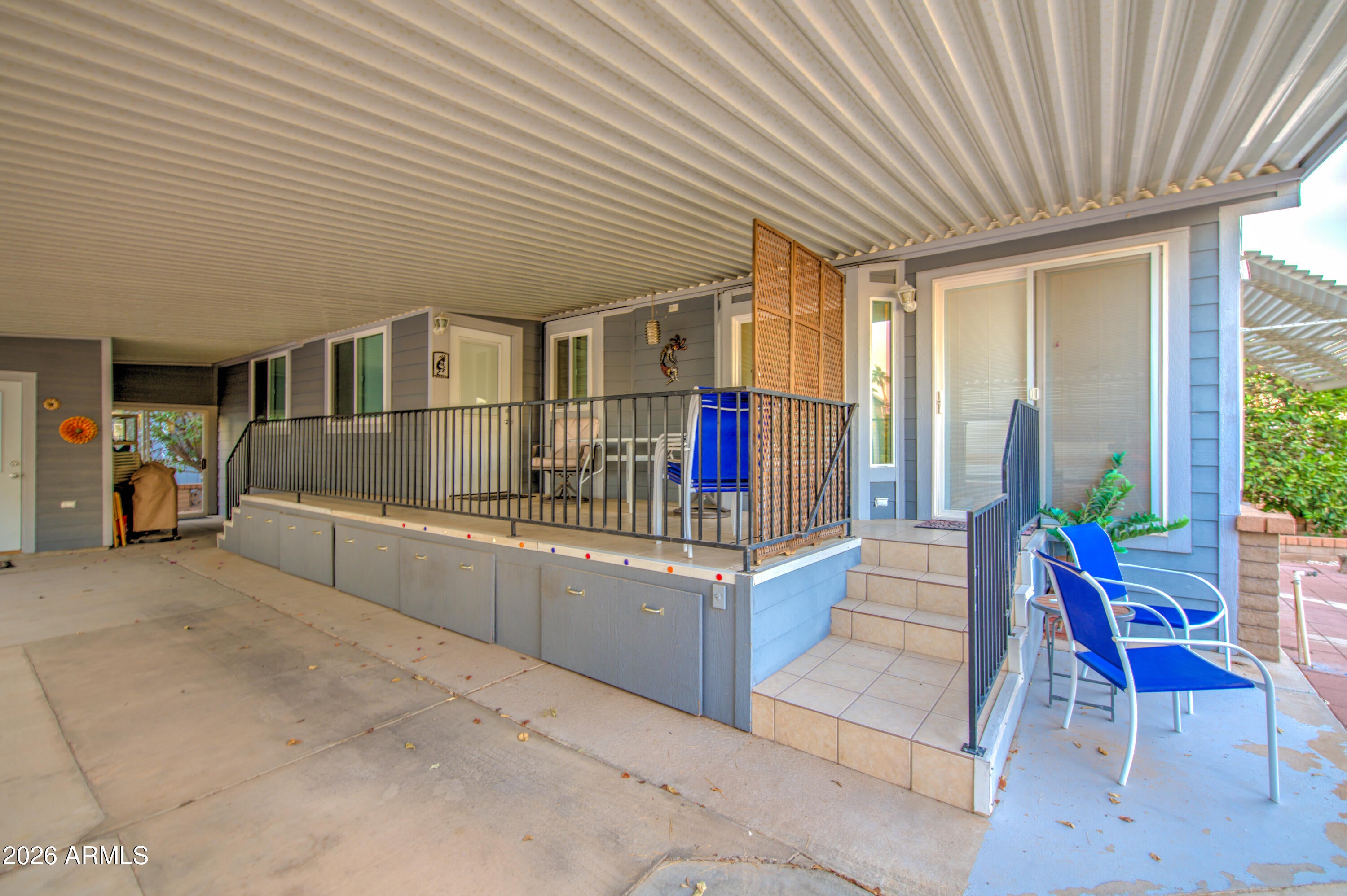 111 S GREENFIELD Road 682