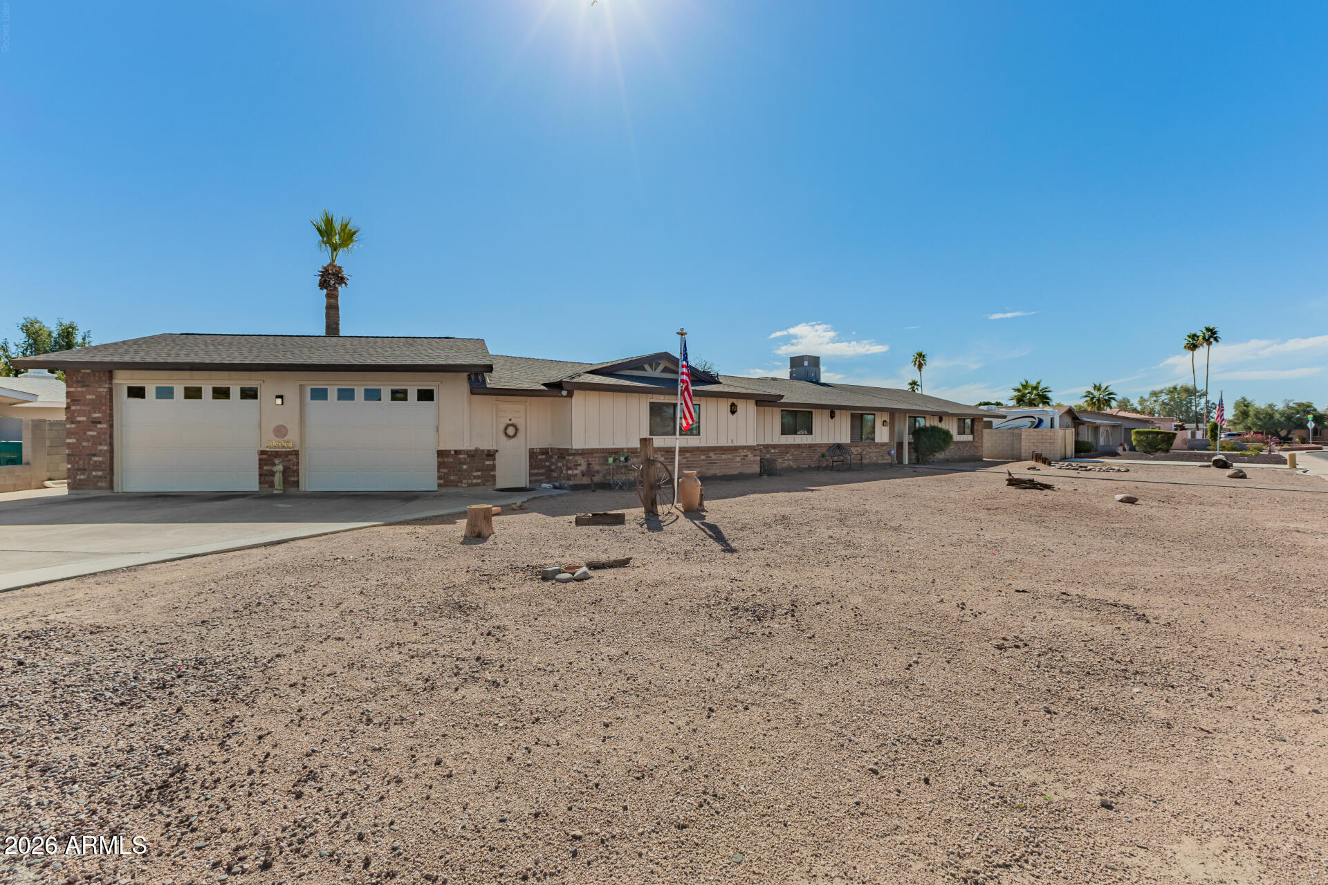 1047 E FAIRFIELD Street