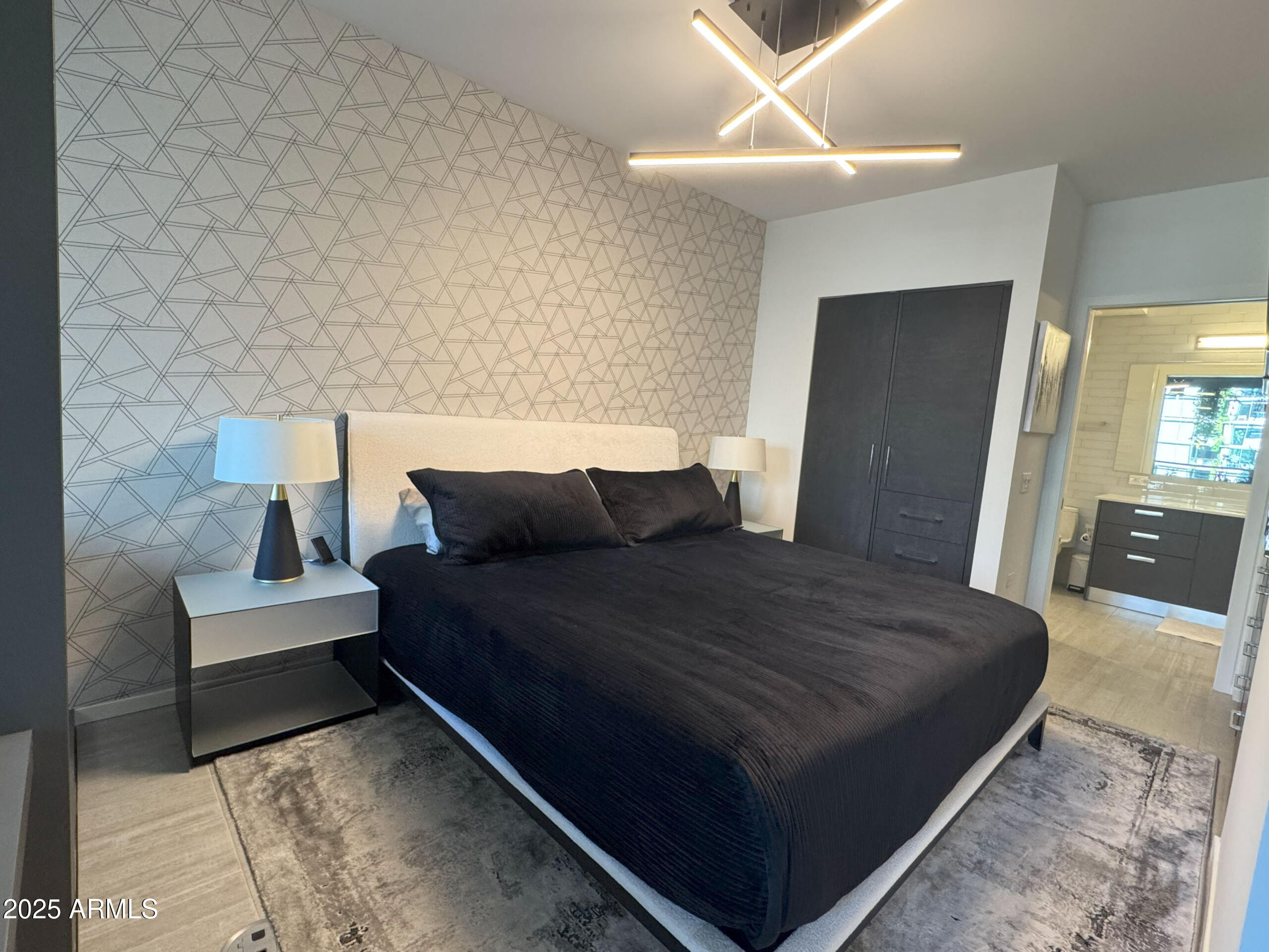 7120 E KIERLAND Boulevard 404