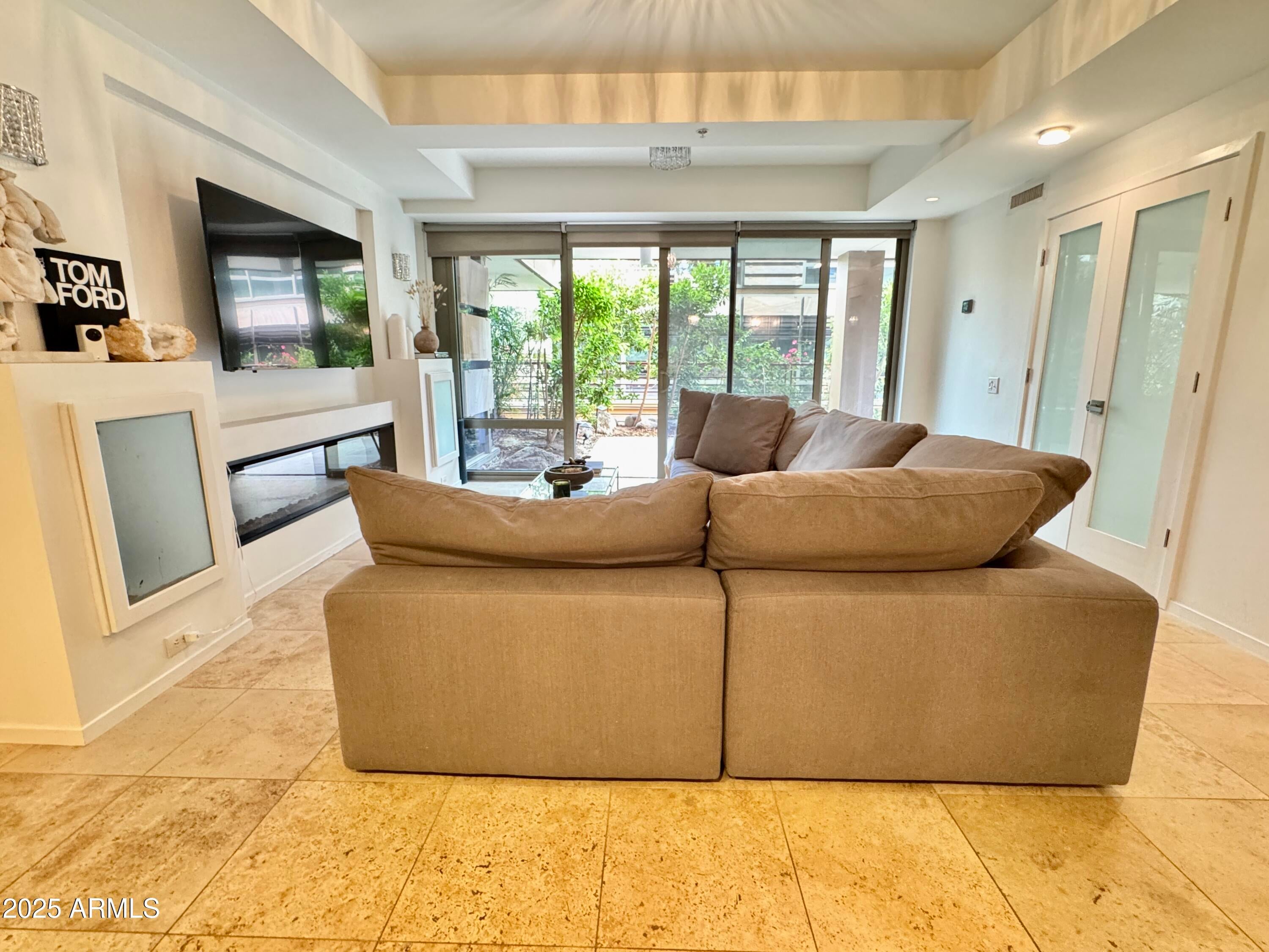 7141 E Rancho Vista Drive Unit 2013