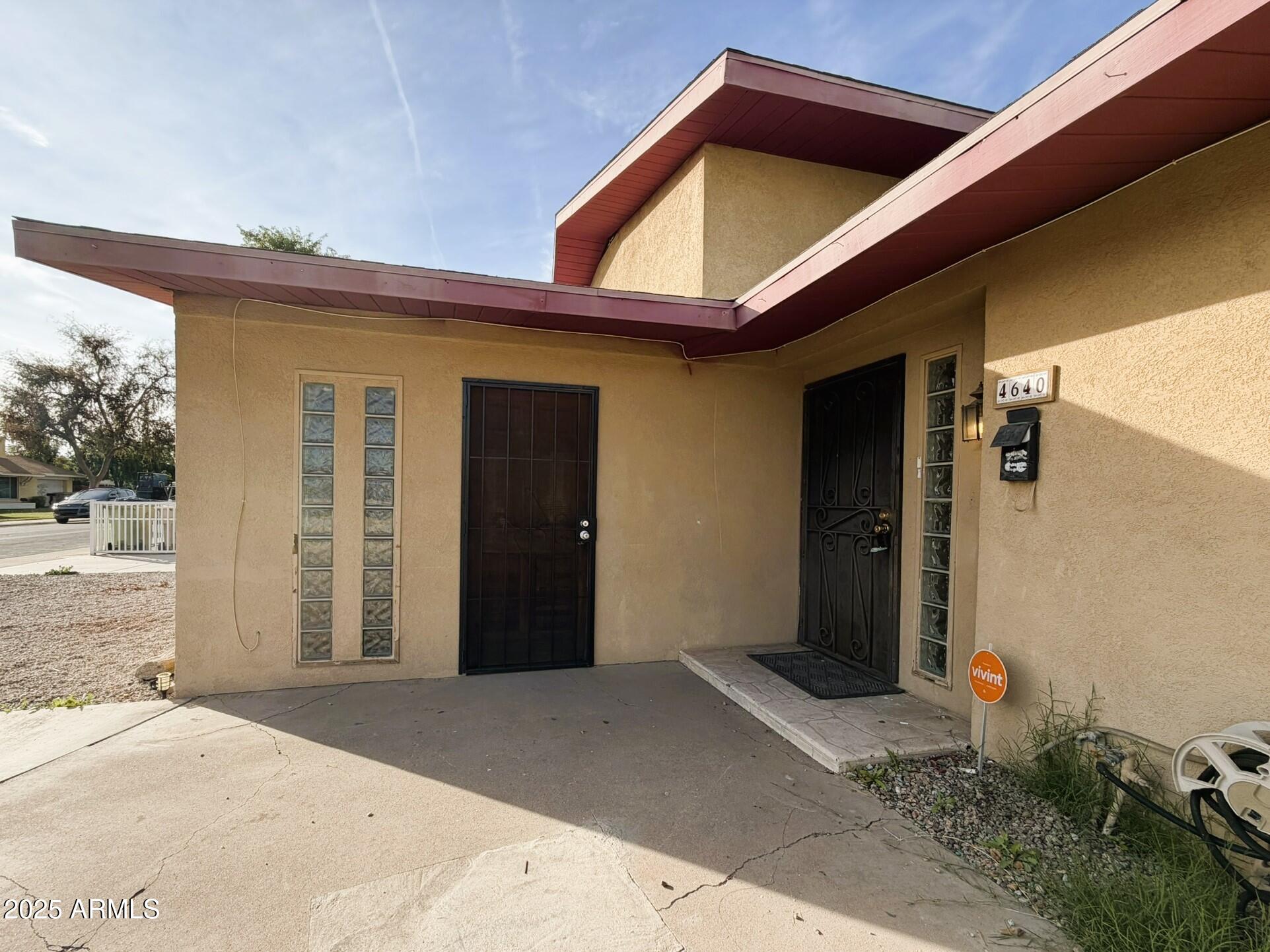 4640 W CAVALIER Drive