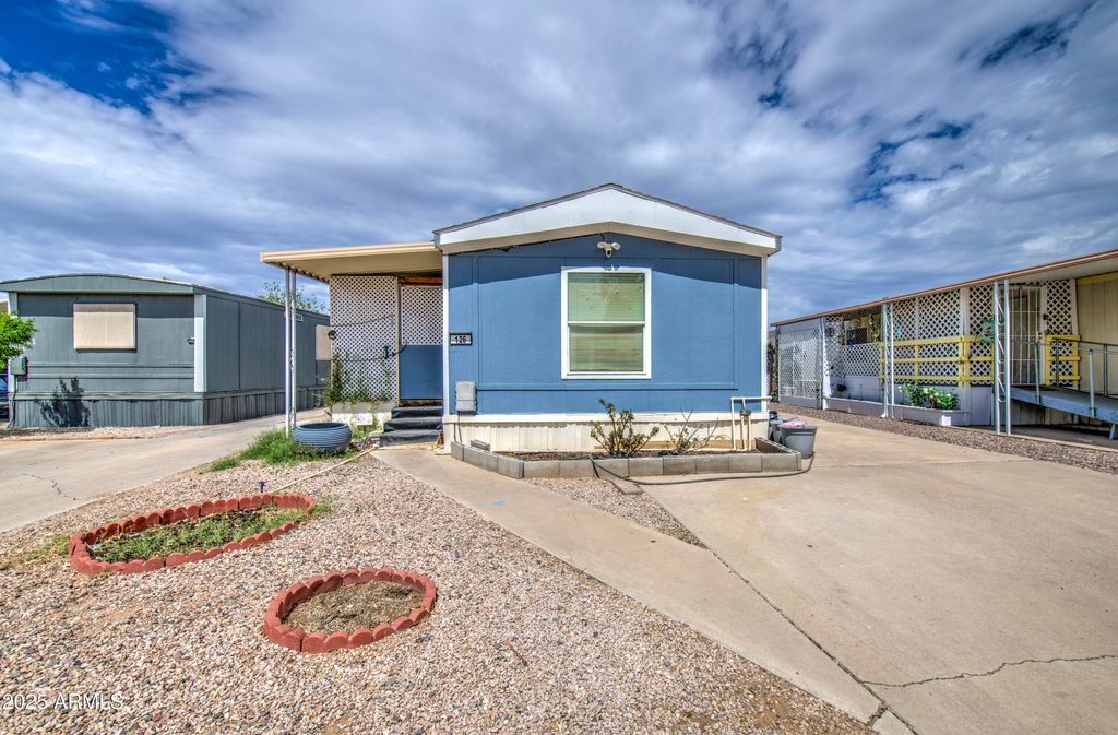 Photo of 1650 S Arizona Avenue #126, Chandler, AZ 85286 (MLS # 6918957)