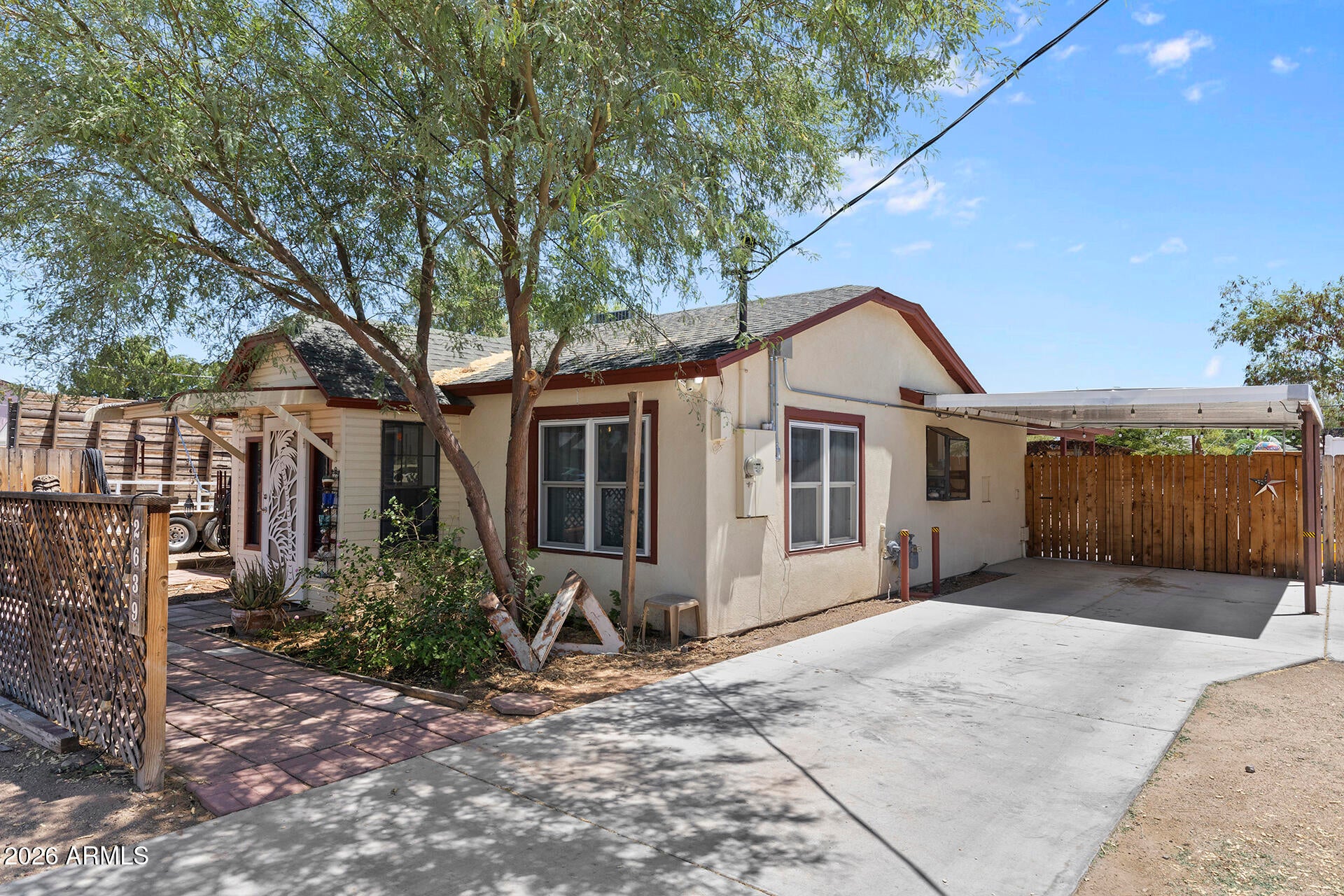 2639 N 28TH Place