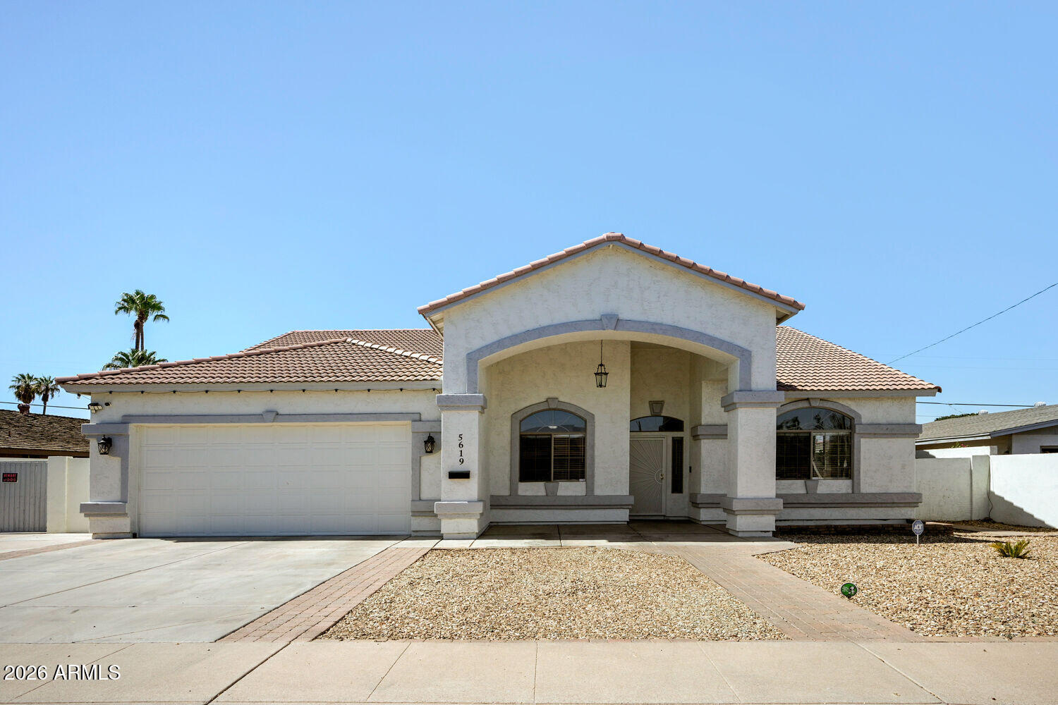 Photo 1 of 20 — 5619 W FRIER Drive, Glendale, AZ 85301