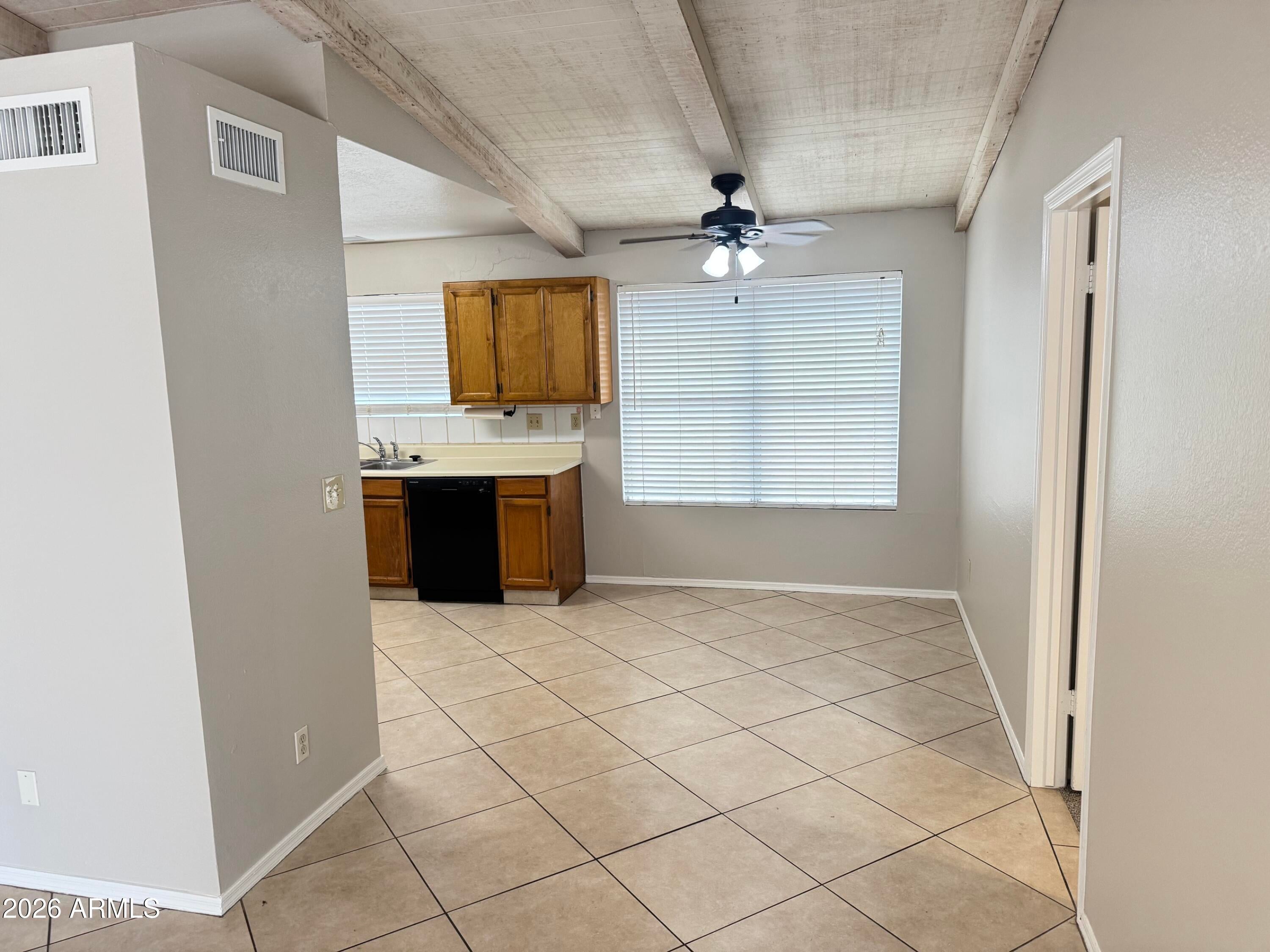 630 E Jensen Street Unit 126