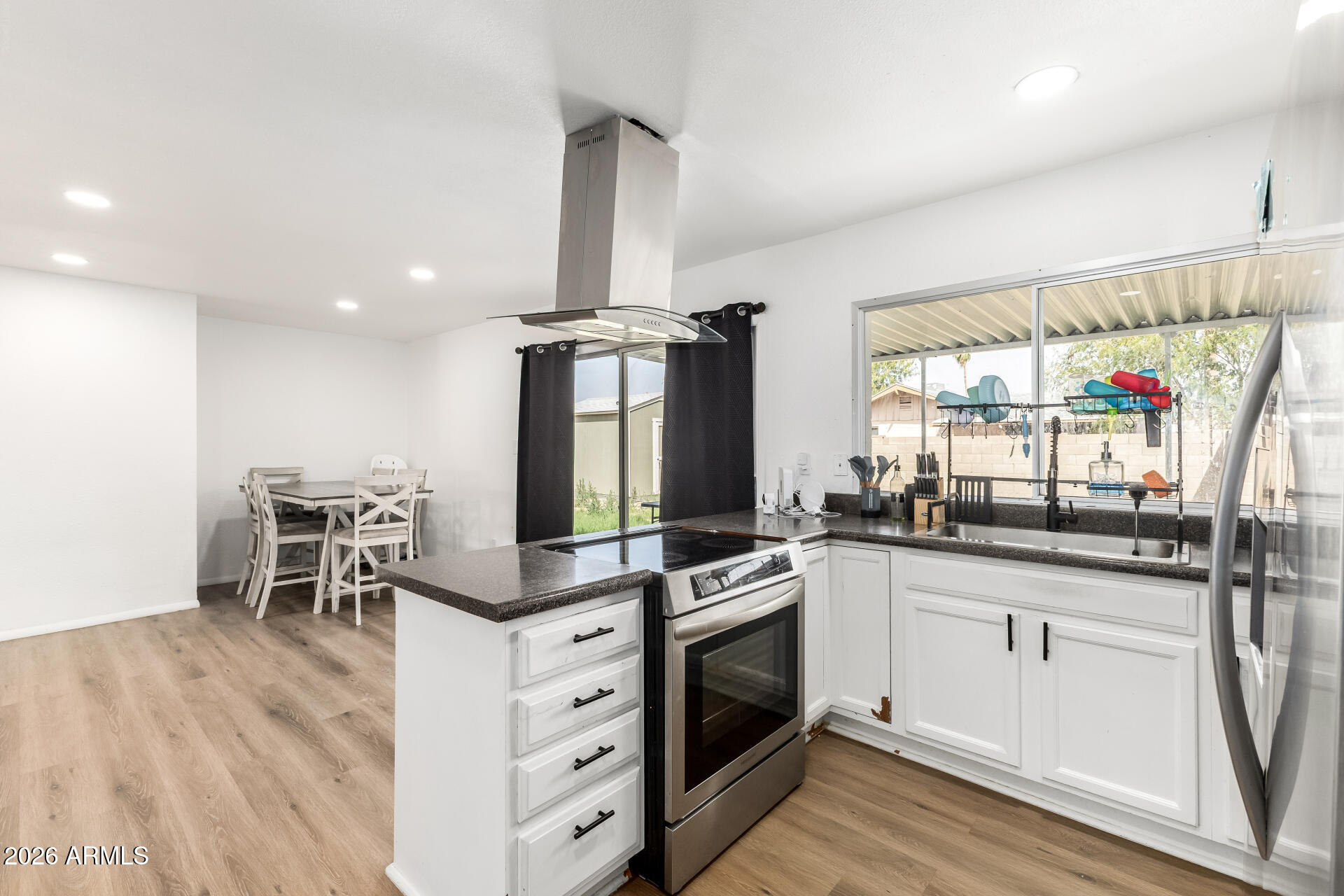 3820 W SIERRA Street