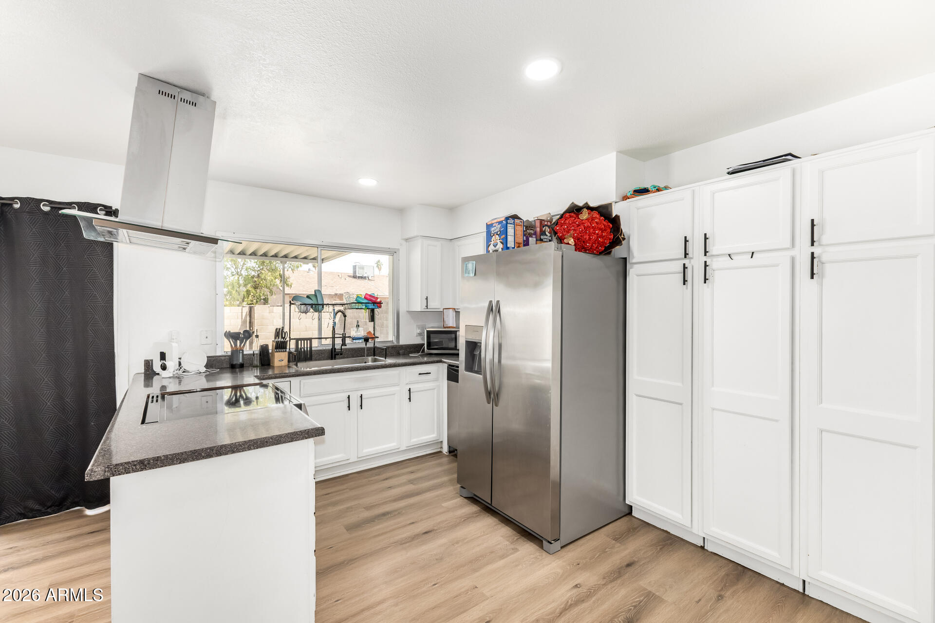 3820 W SIERRA Street