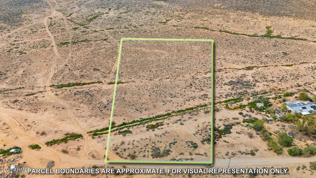 Photo of Tbd S 382nd Avenue #-, Tonopah, AZ 85354 (MLS # 6981892)