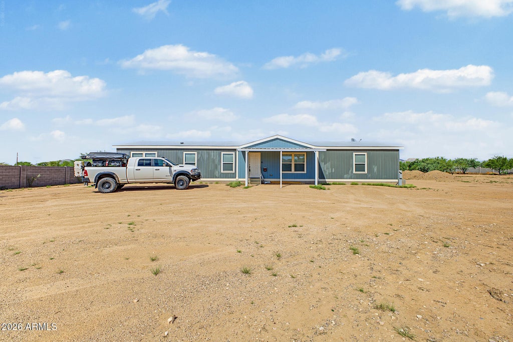 Photo of 3062 W Smoketree Street, Apache Junction, AZ 85120 (MLS # 7088980)