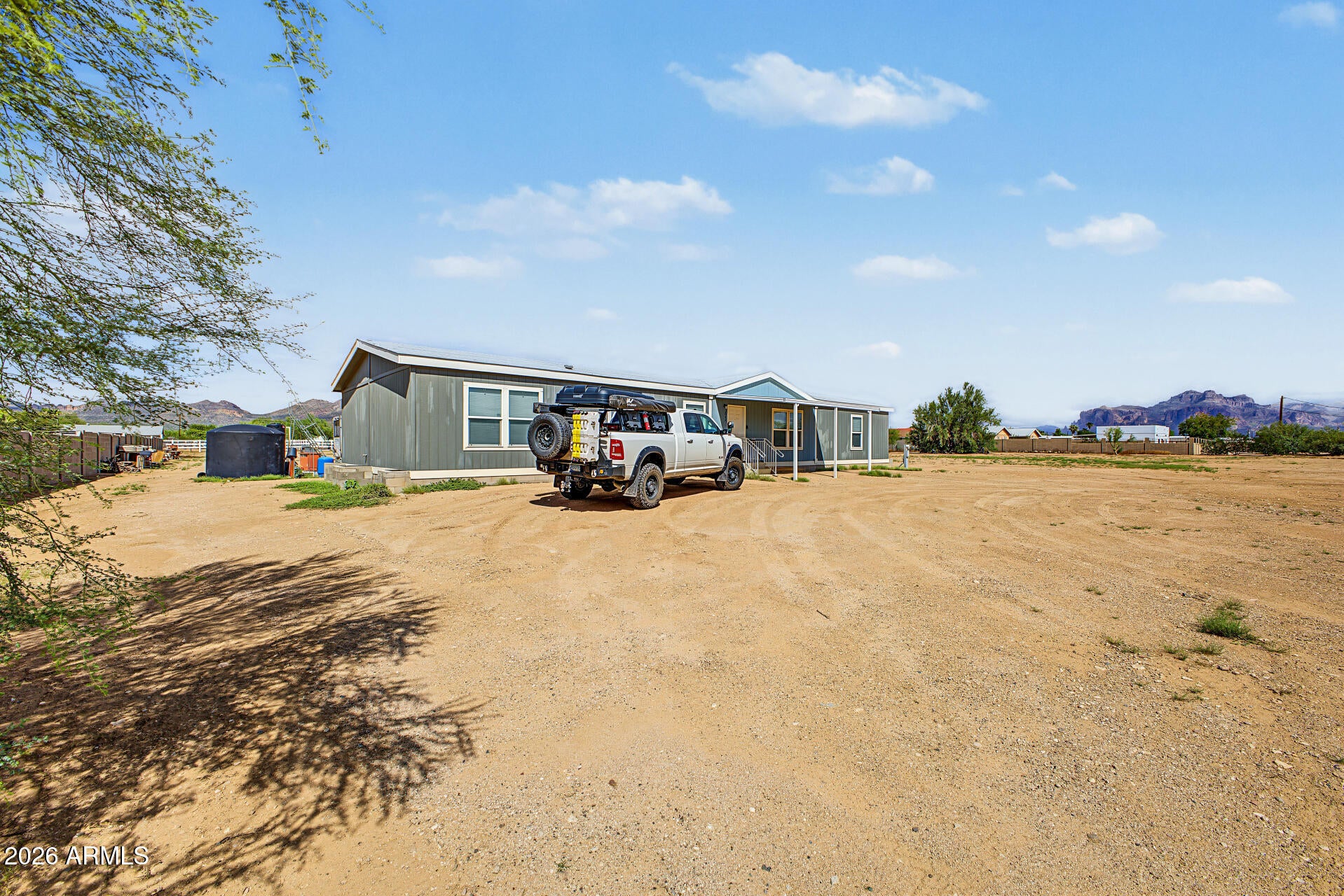 3062 W SMOKETREE Street