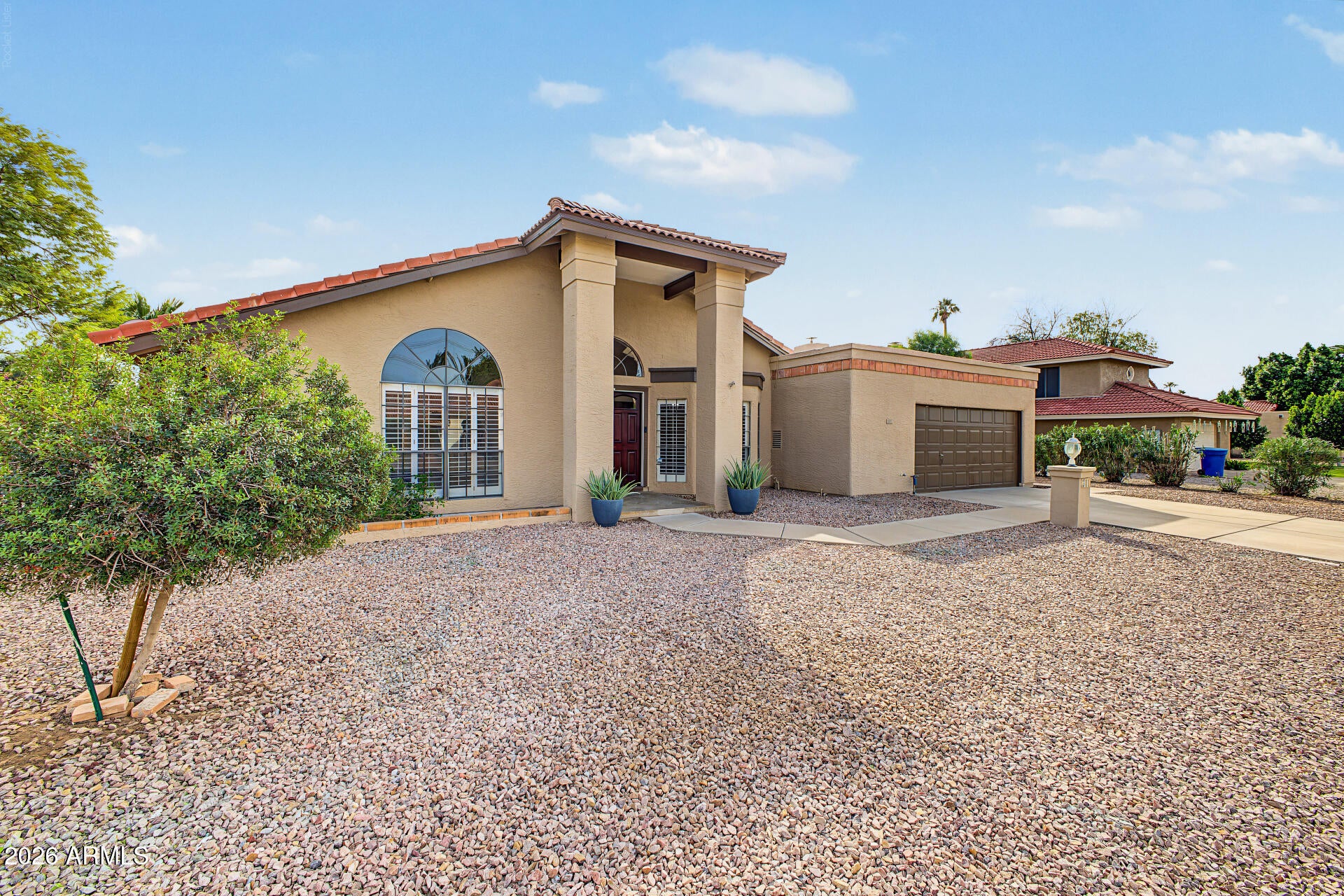 311 W STRAFORD Drive