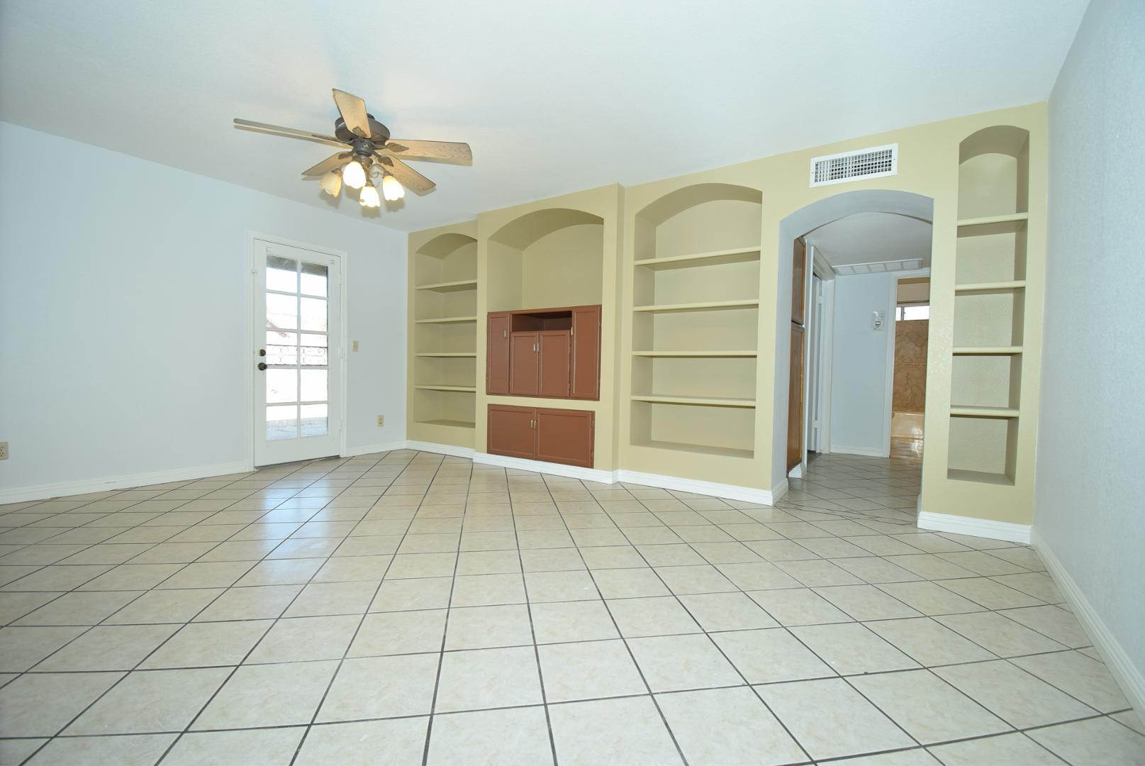 2250 W Rockwell Drive