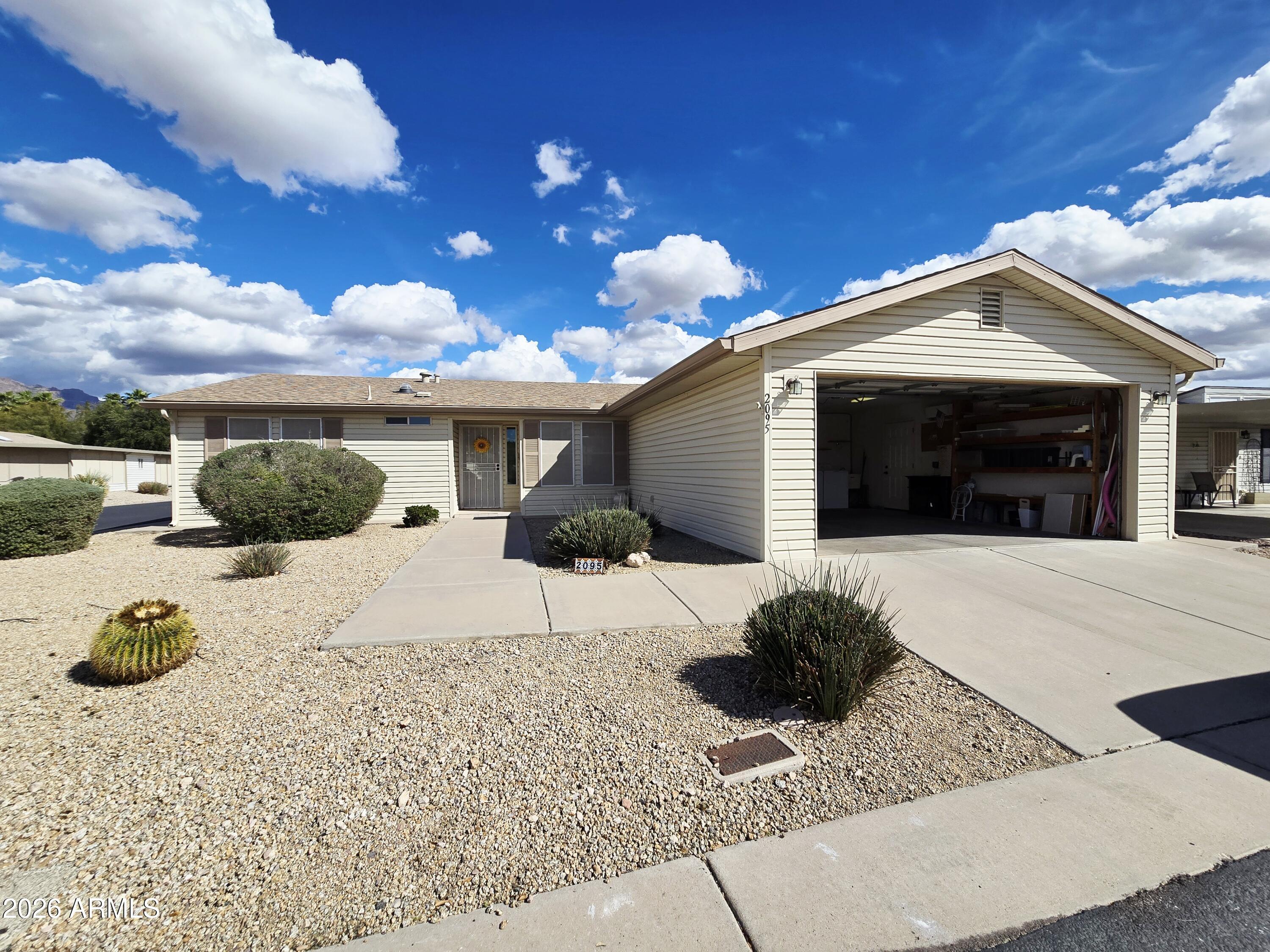 3301 S Goldfield Road 2095