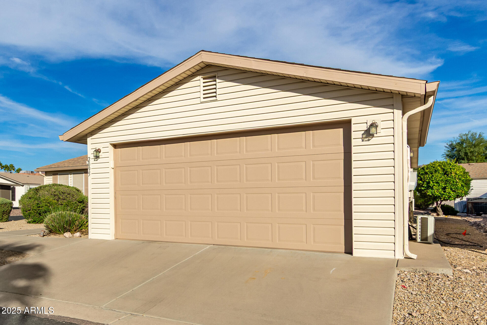 3301 S Goldfield Road 2095