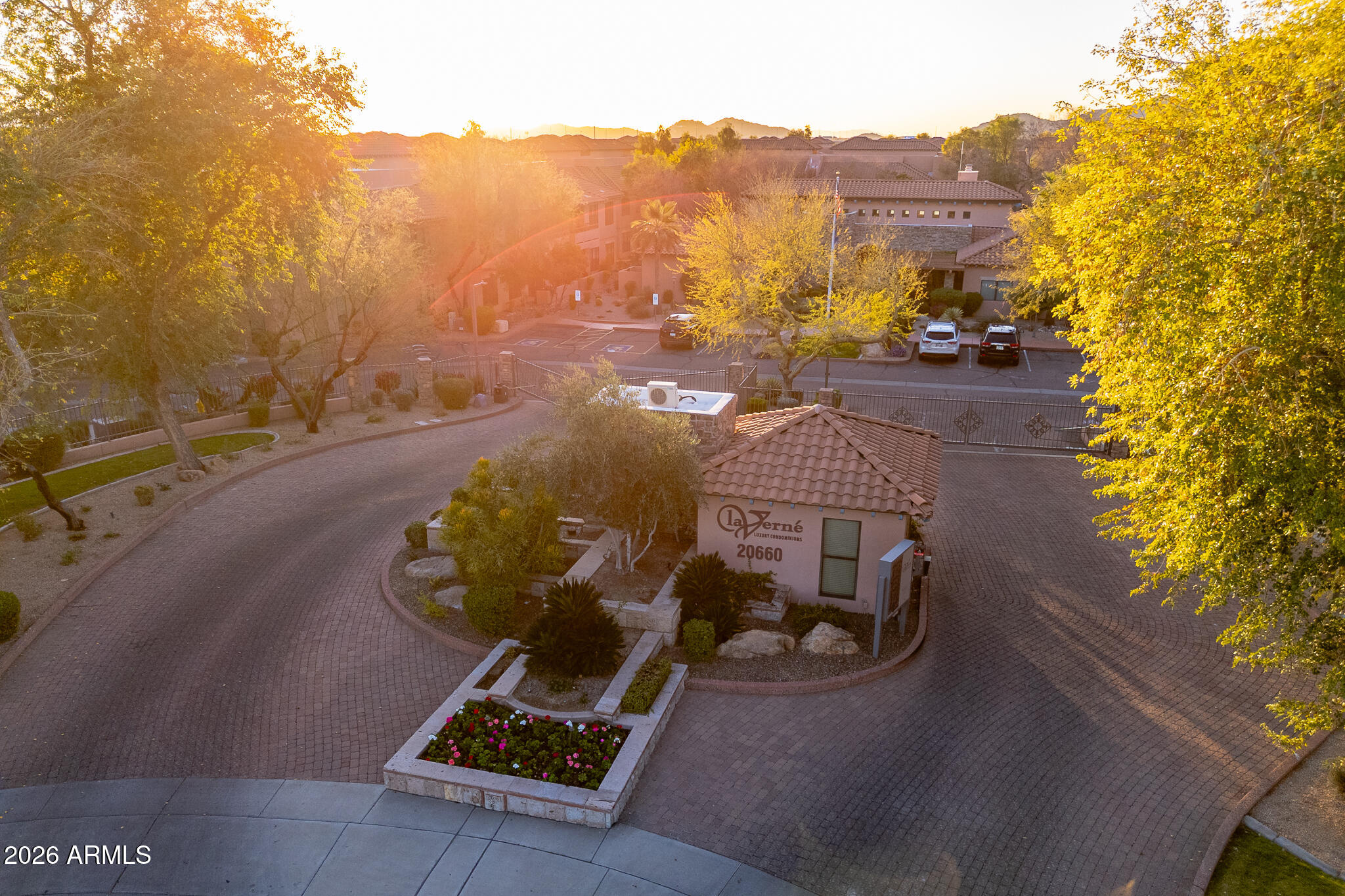 20660 N 40TH Street N 2088