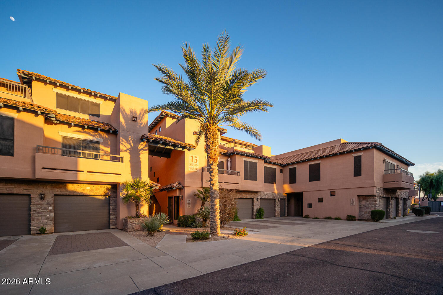 20660 N 40TH Street N 2088