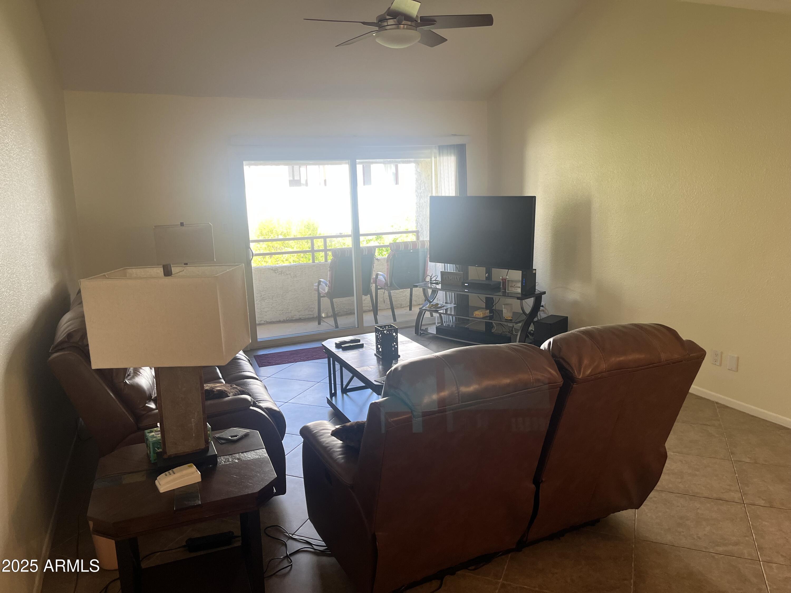 7350 N Via Paseo Del Sur -- P201