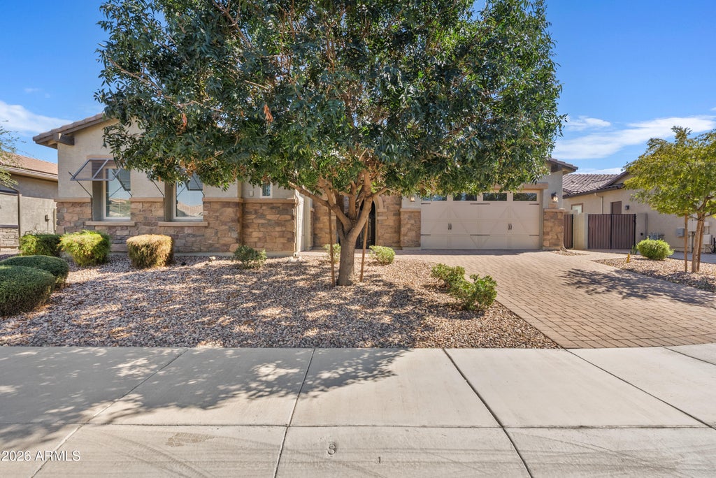 Photo of 7711 S Barlow Drive, Gilbert, AZ 85298 (MLS # 7093534)