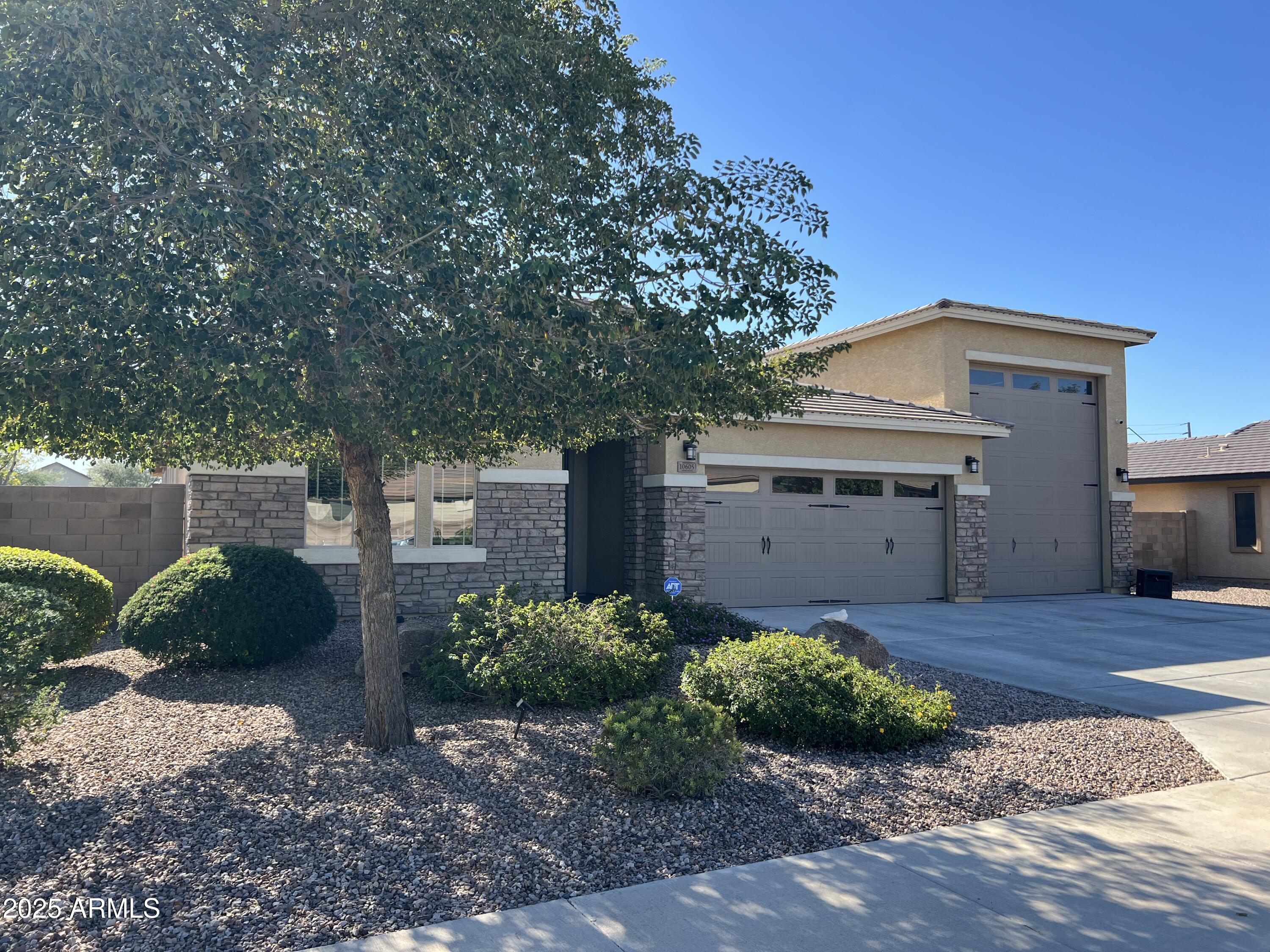 10605 W Catalina Drive