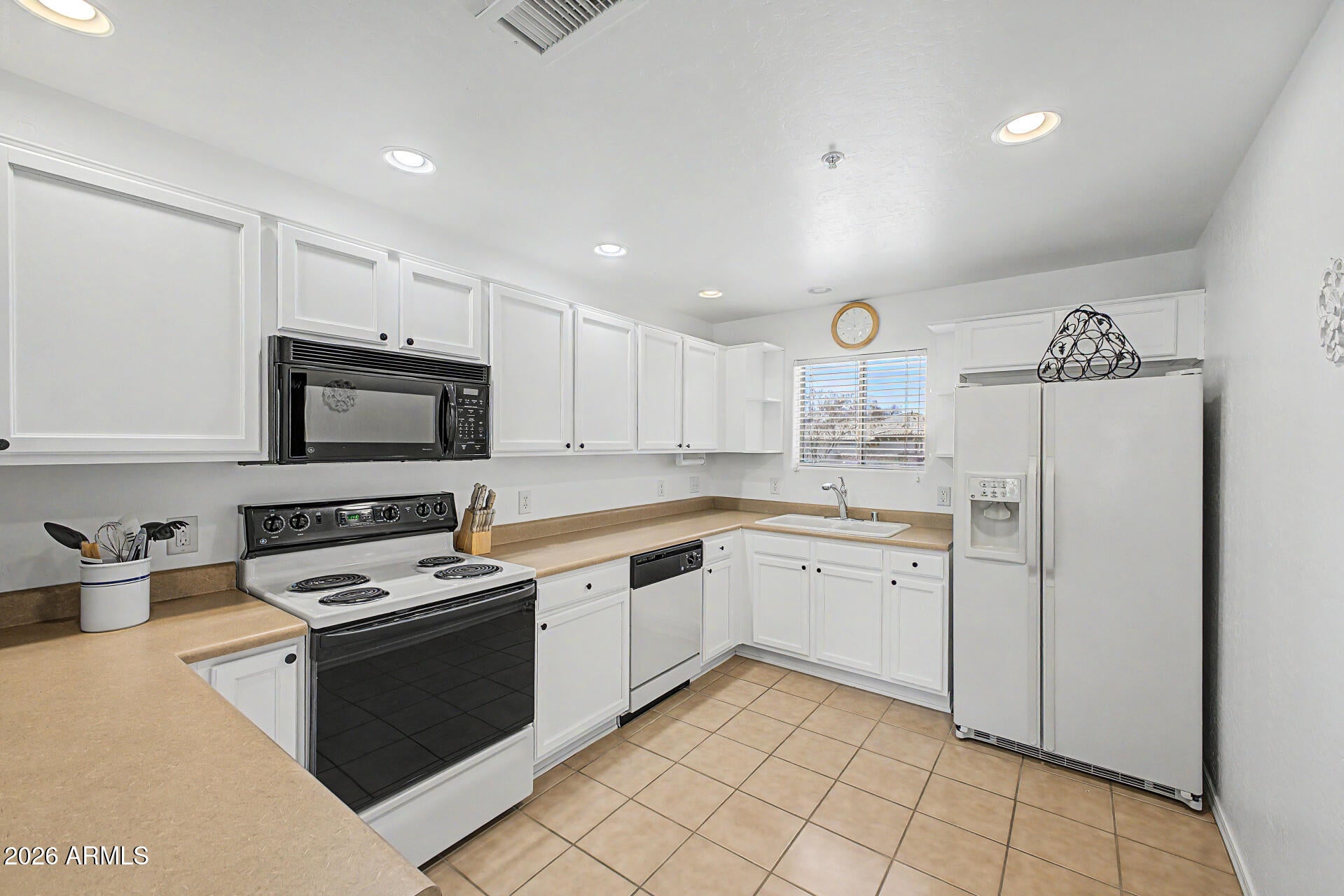19700 N 76TH Street 2050