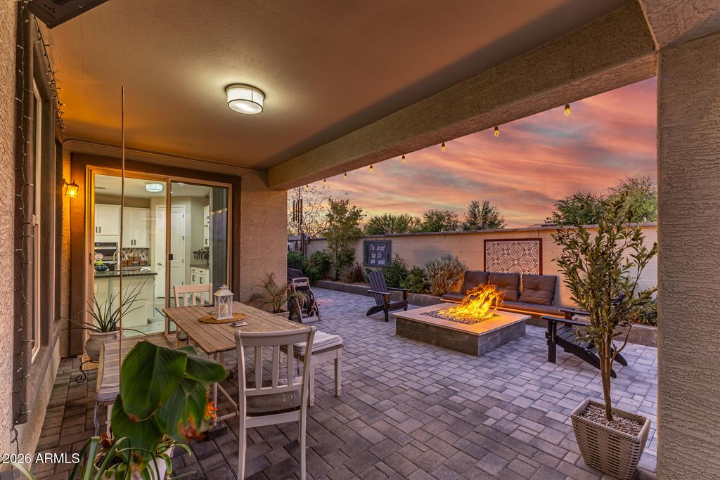 Photo of 660 W Derringer Way, Chandler, AZ 85286 (MLS # 6994665)