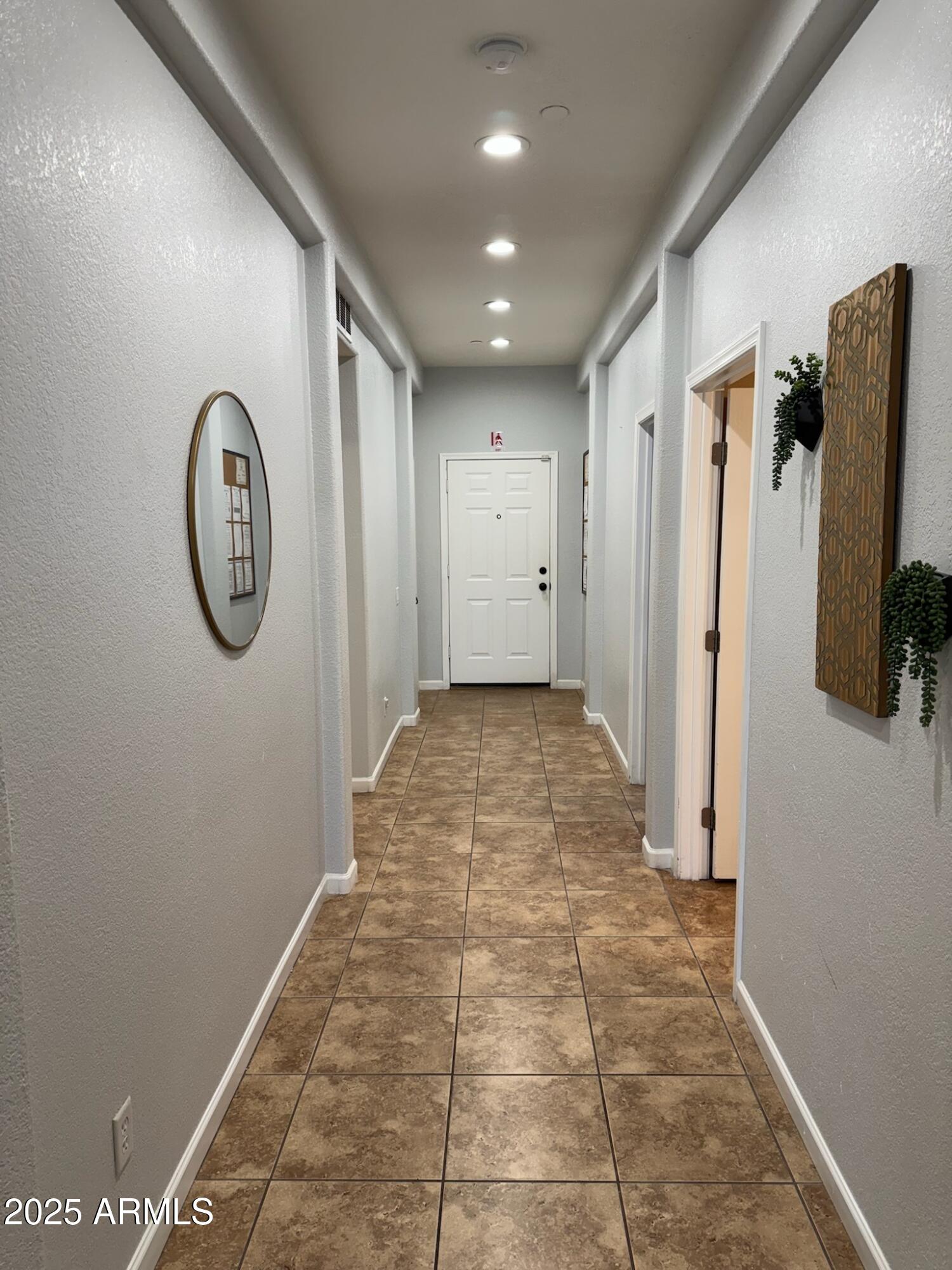 3239 E SEQUOIA Drive