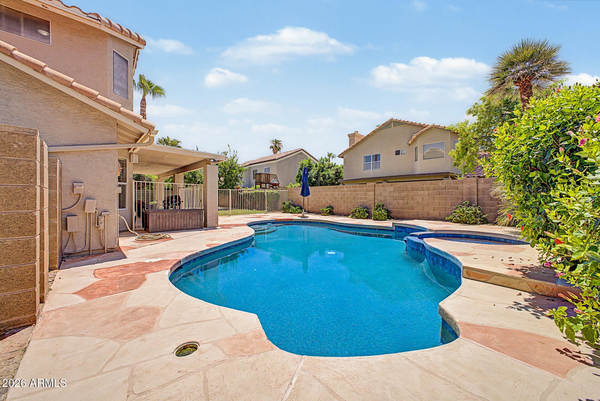 1201 E SEAHORSE Lane