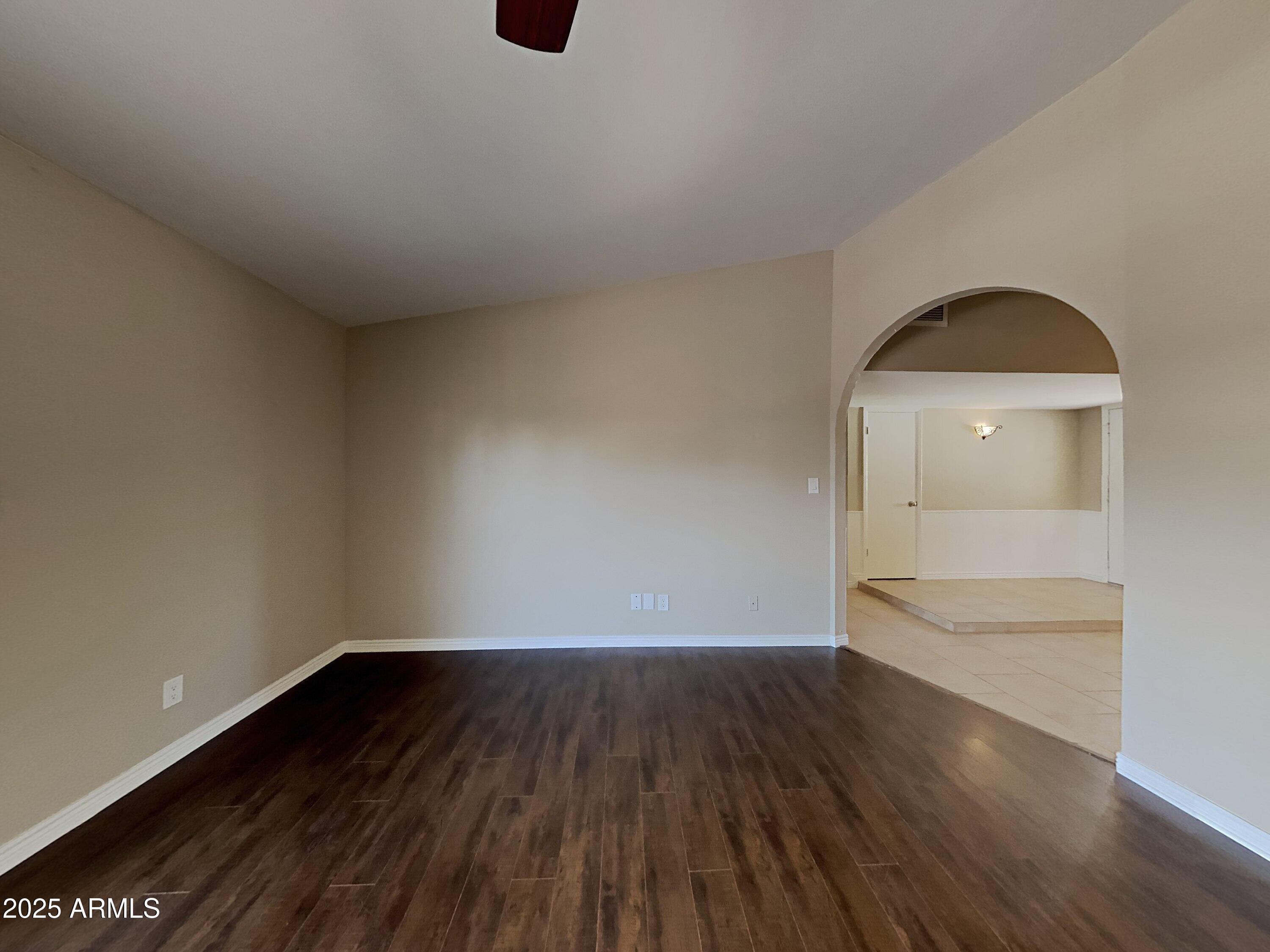 319 W KRISTAL Way