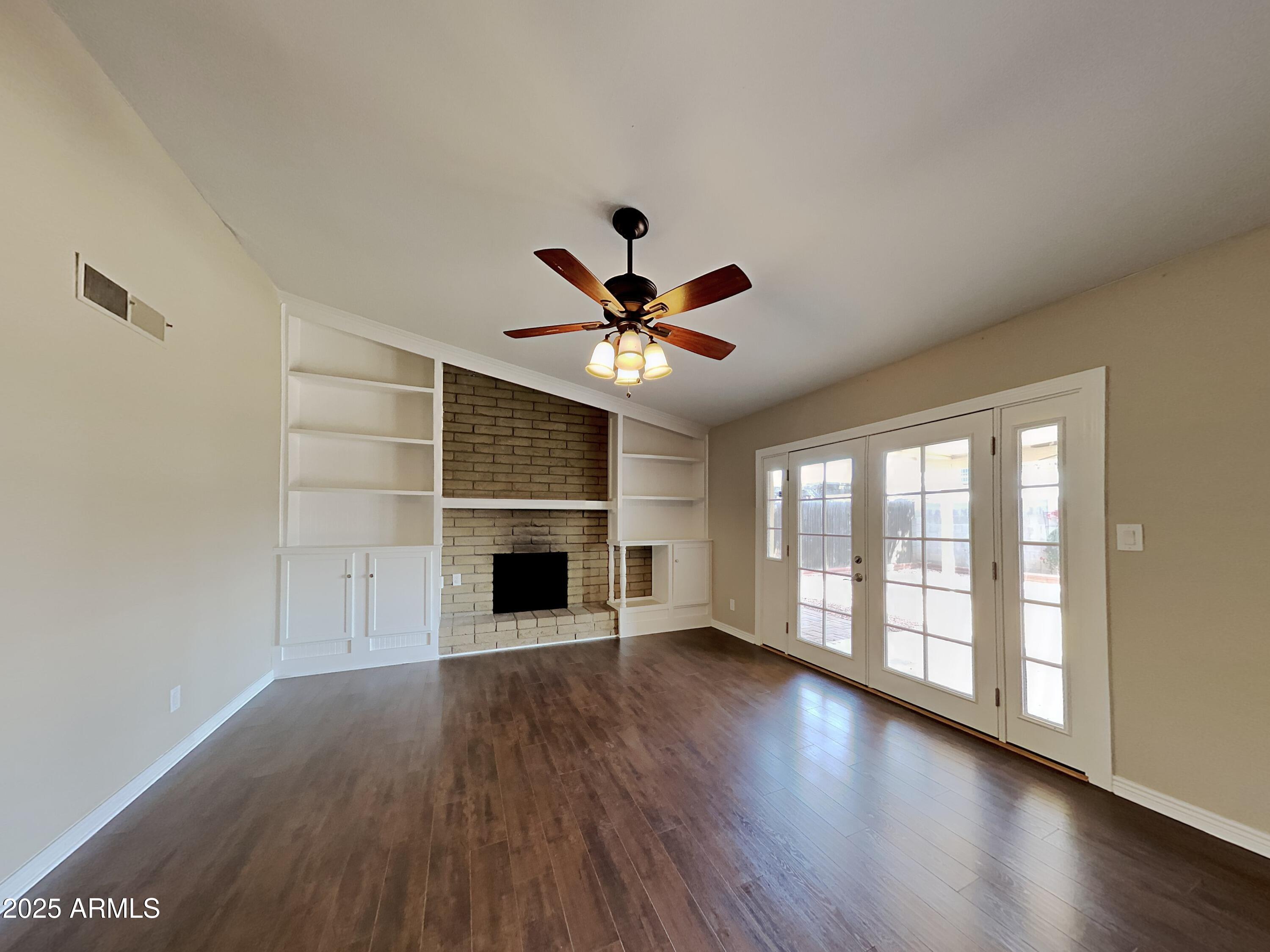 319 W KRISTAL Way