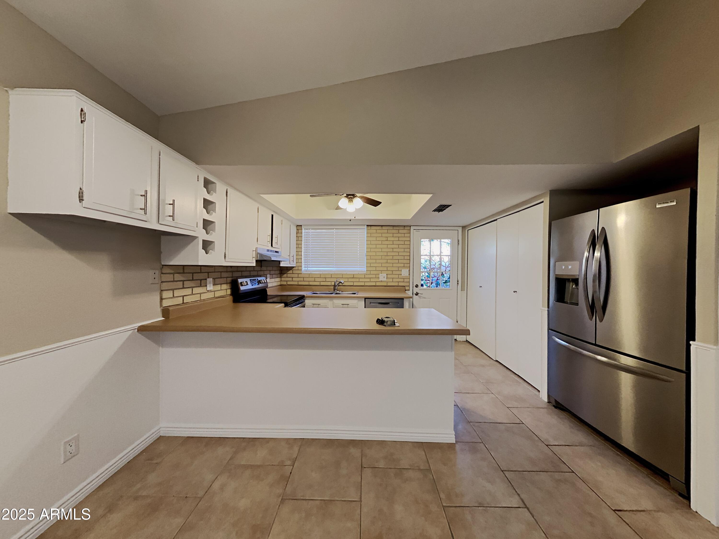 319 W KRISTAL Way