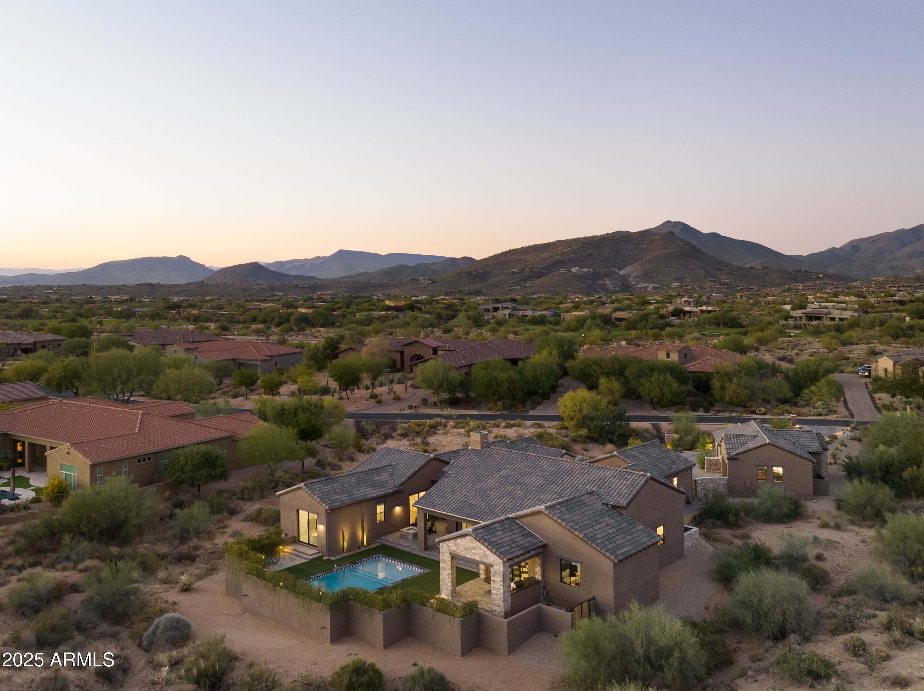 9913 E WINTER SUN Drive