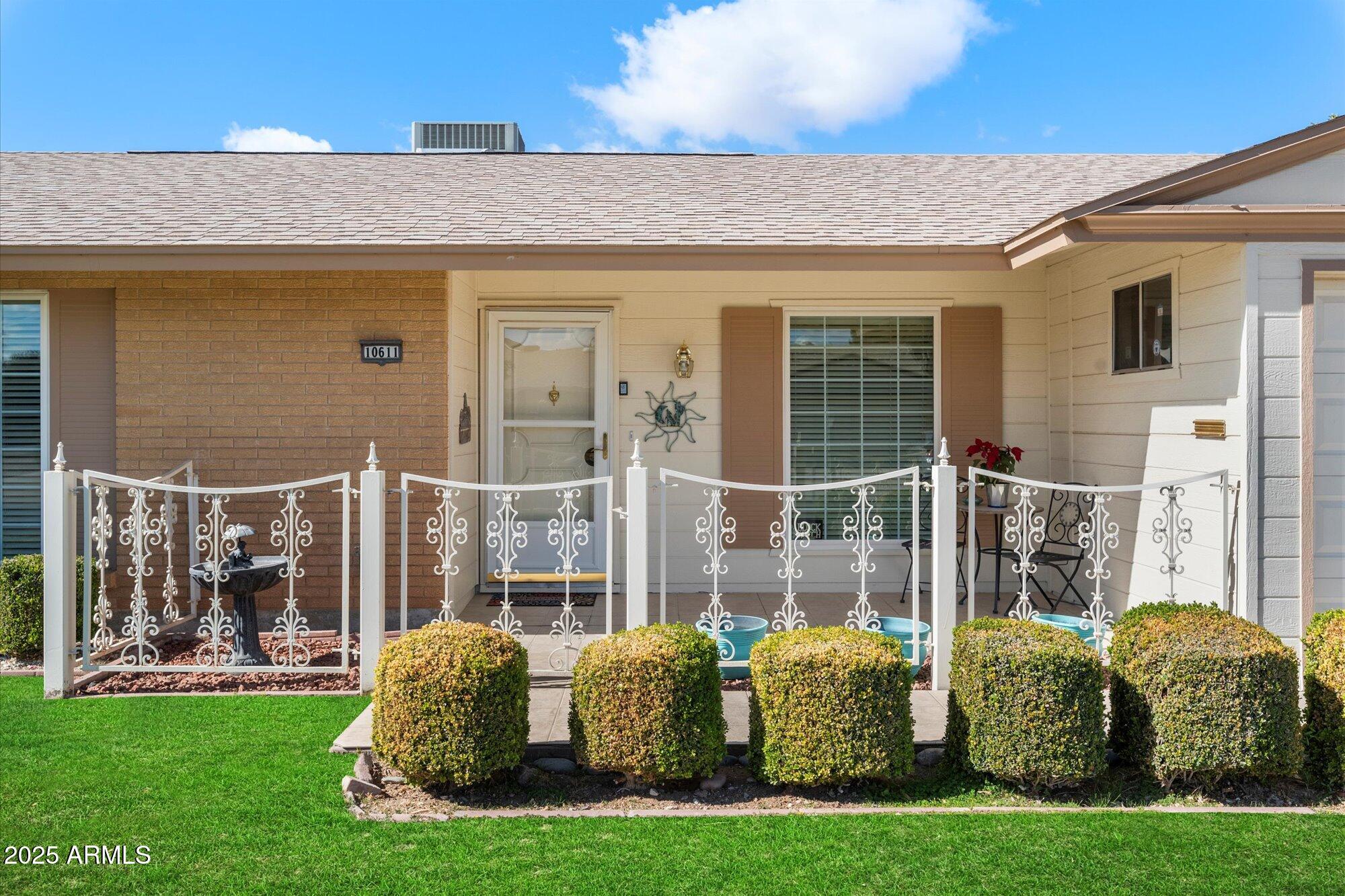 10611 W CAMELOT Circle