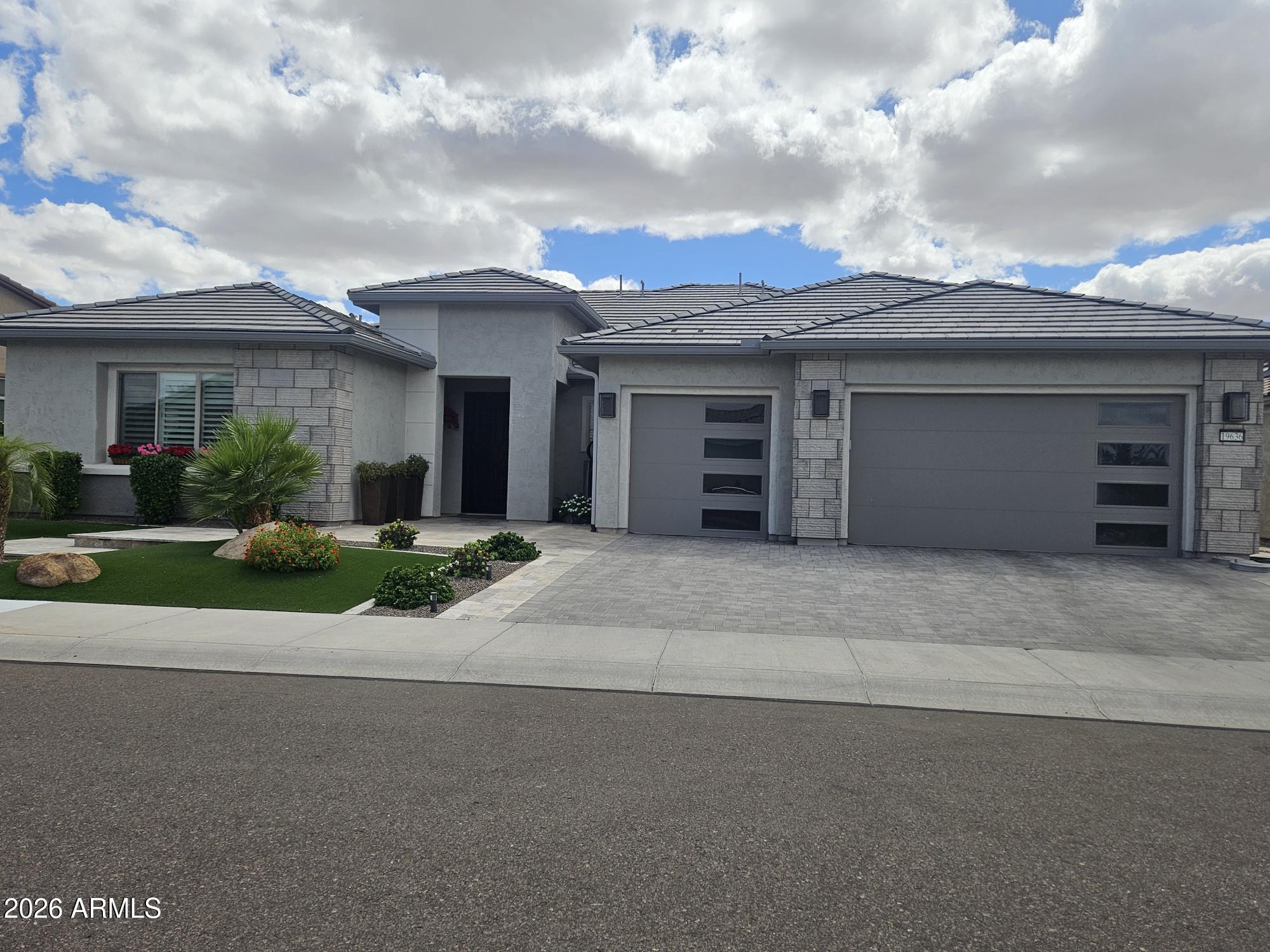 19636 N 264TH Avenue