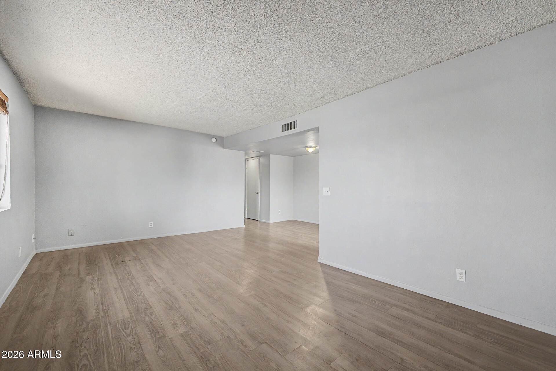 1209 N 47TH Place