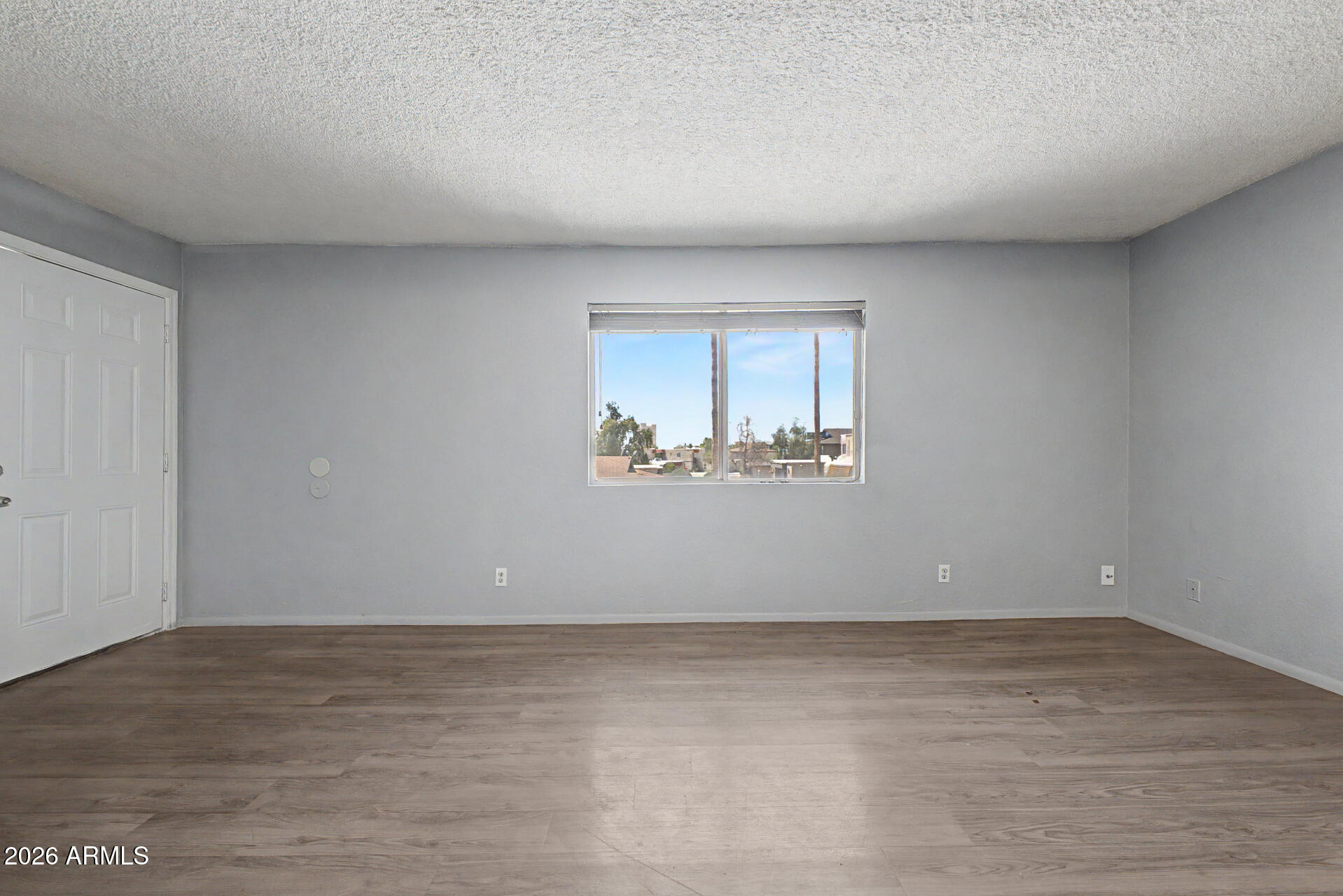 1209 N 47TH Place