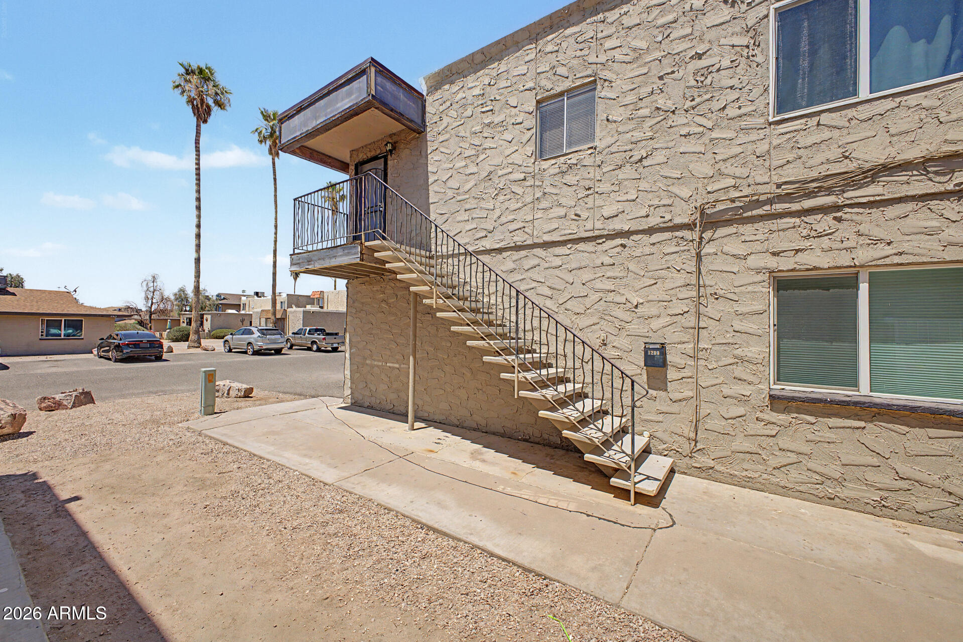 1209 N 47TH Place