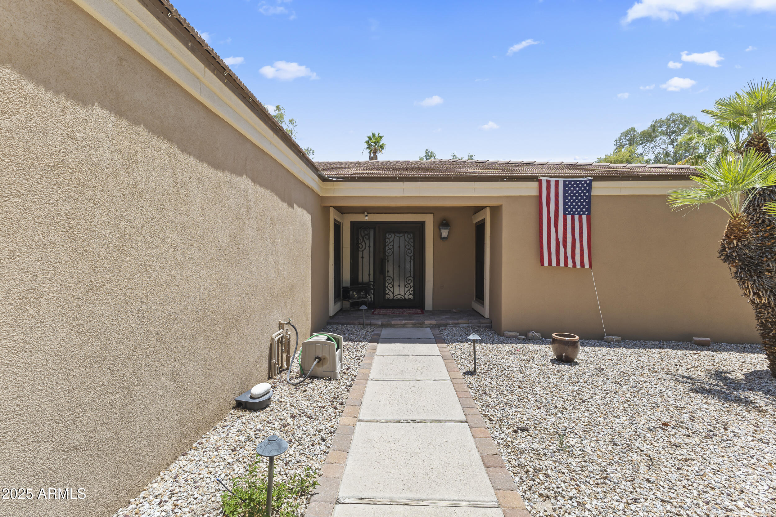 4901 E SUNNYSIDE Drive