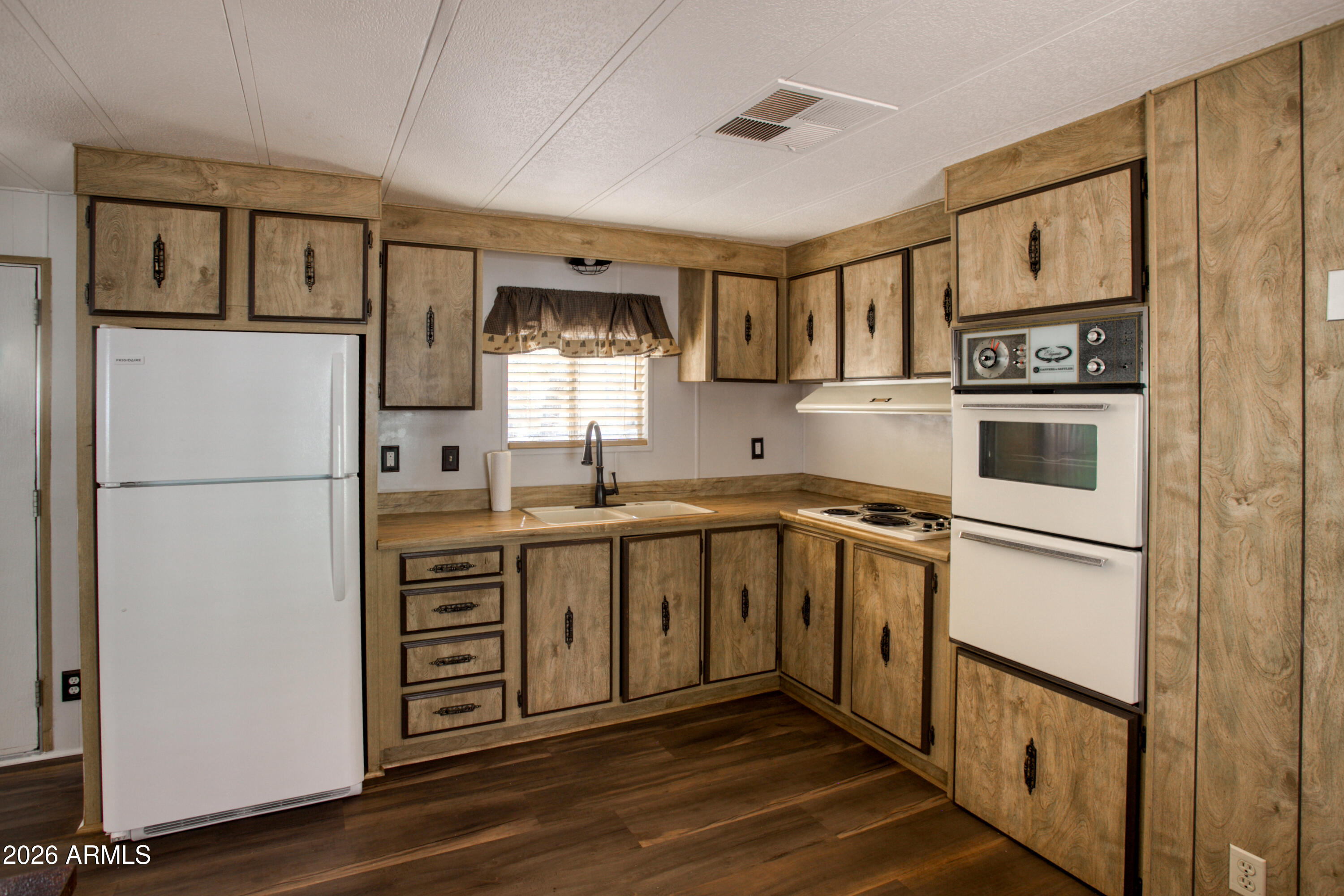 PINETOP COUNTRY CLUB MOBILE HOMES UNIT 1 - Residential