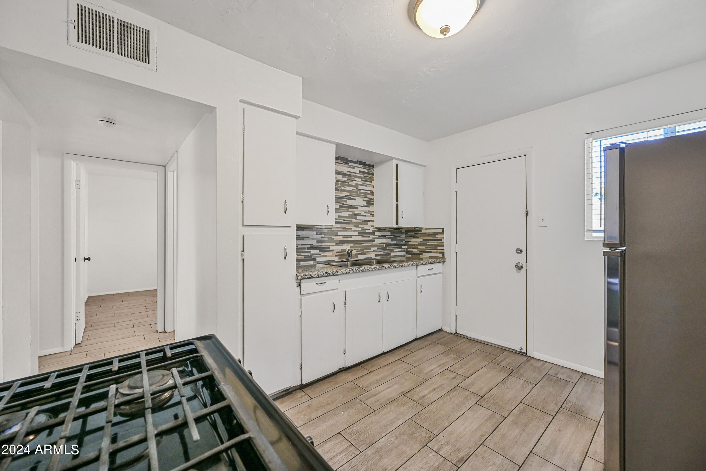 903 N 22nd Place