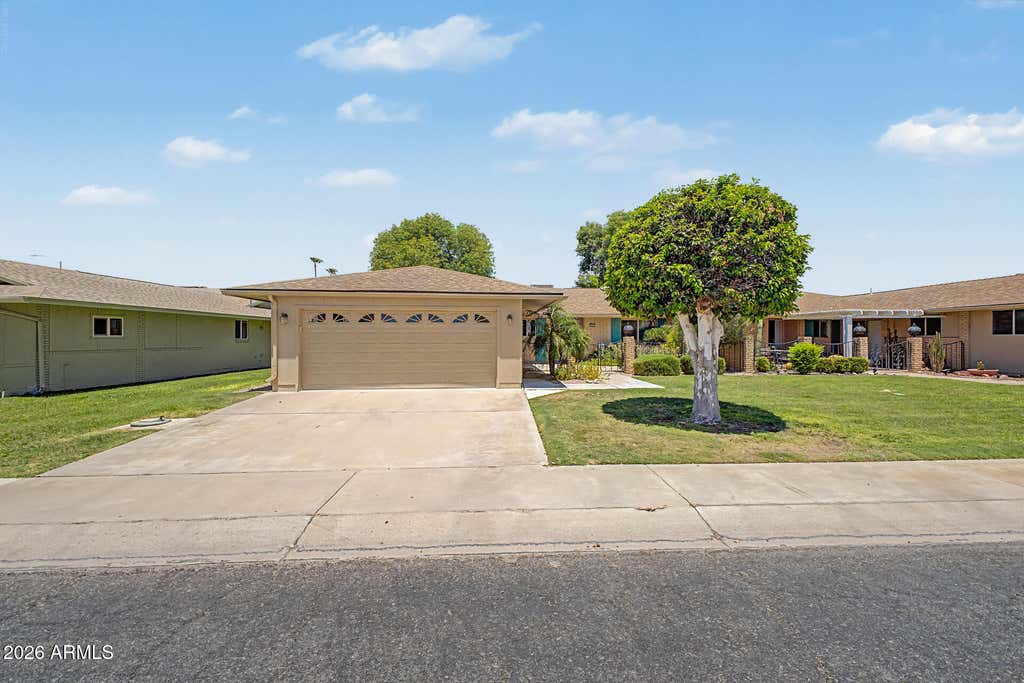 Photo of 10405 W Saratoga Circle W, Sun City, AZ 85351 (MLS # 7042868)