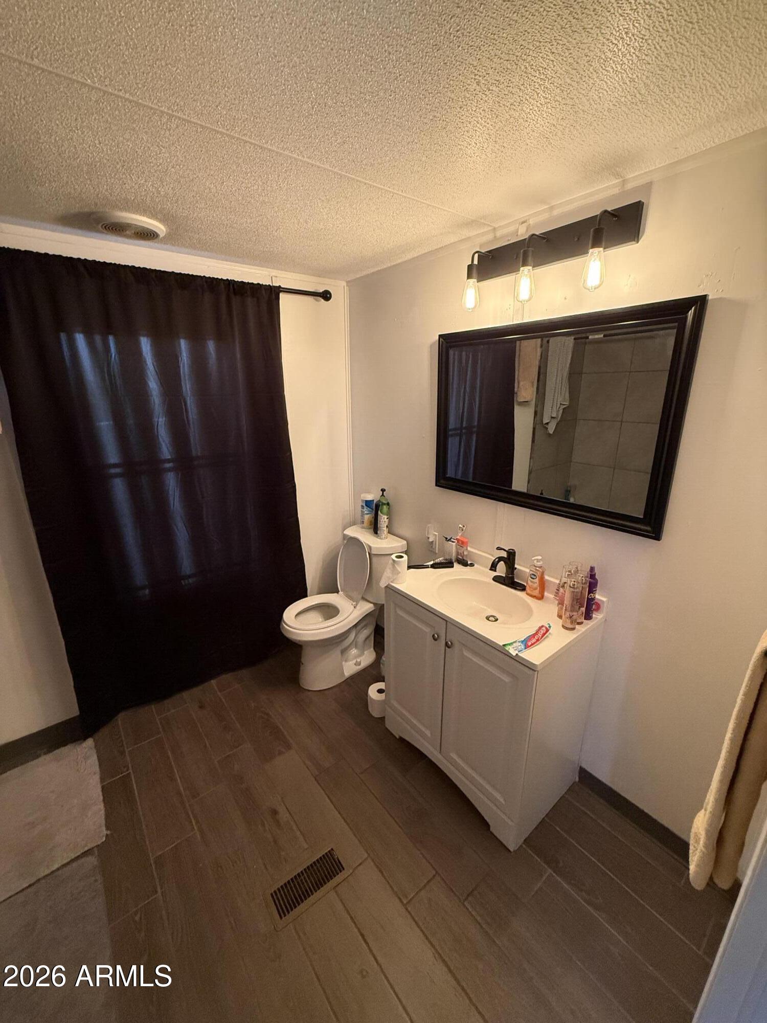 555 W WARNER Road 134
