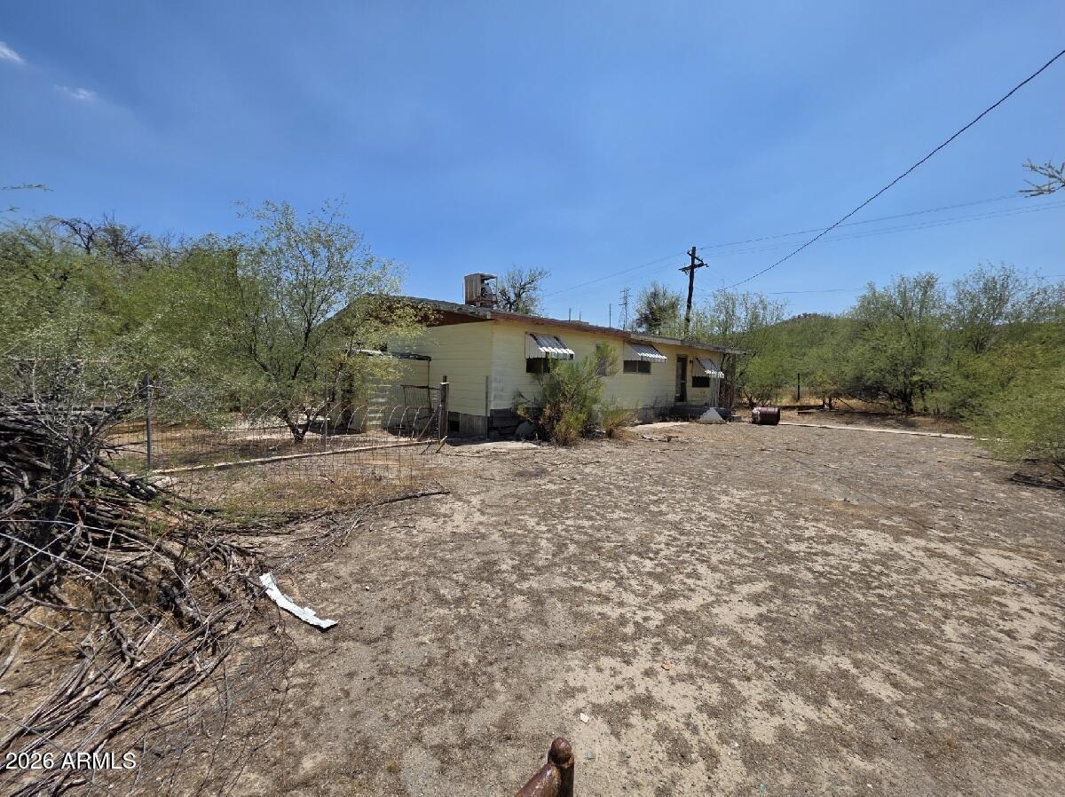5053 S HIGHWAY 77 -- -