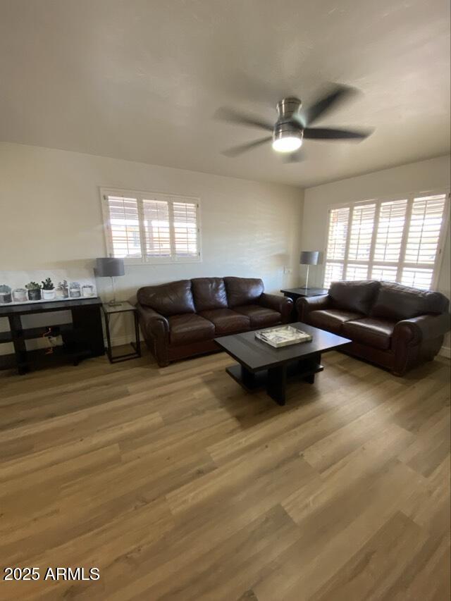 2012 W Indianola Avenue