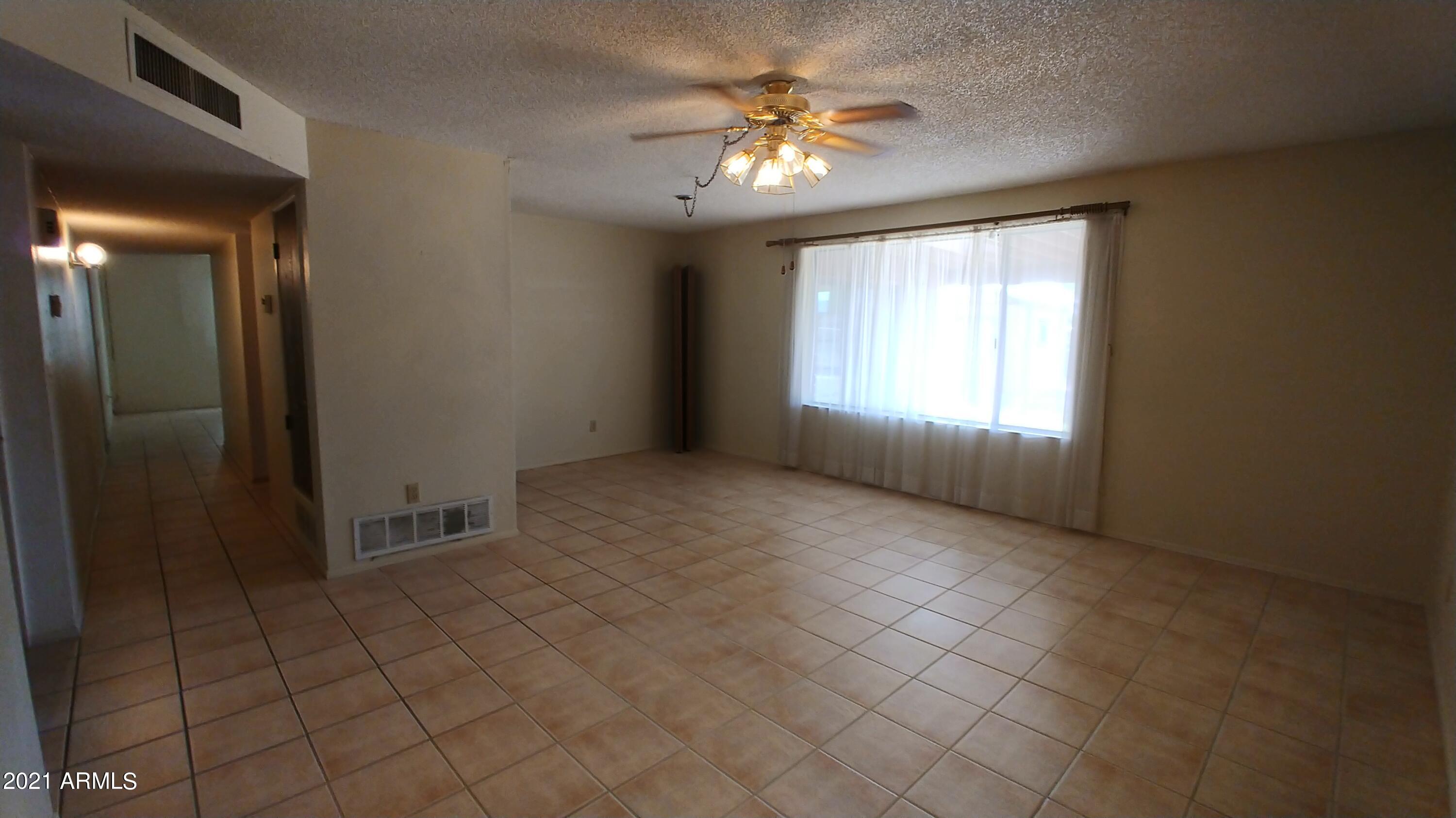 MONTEBELLO - Residential