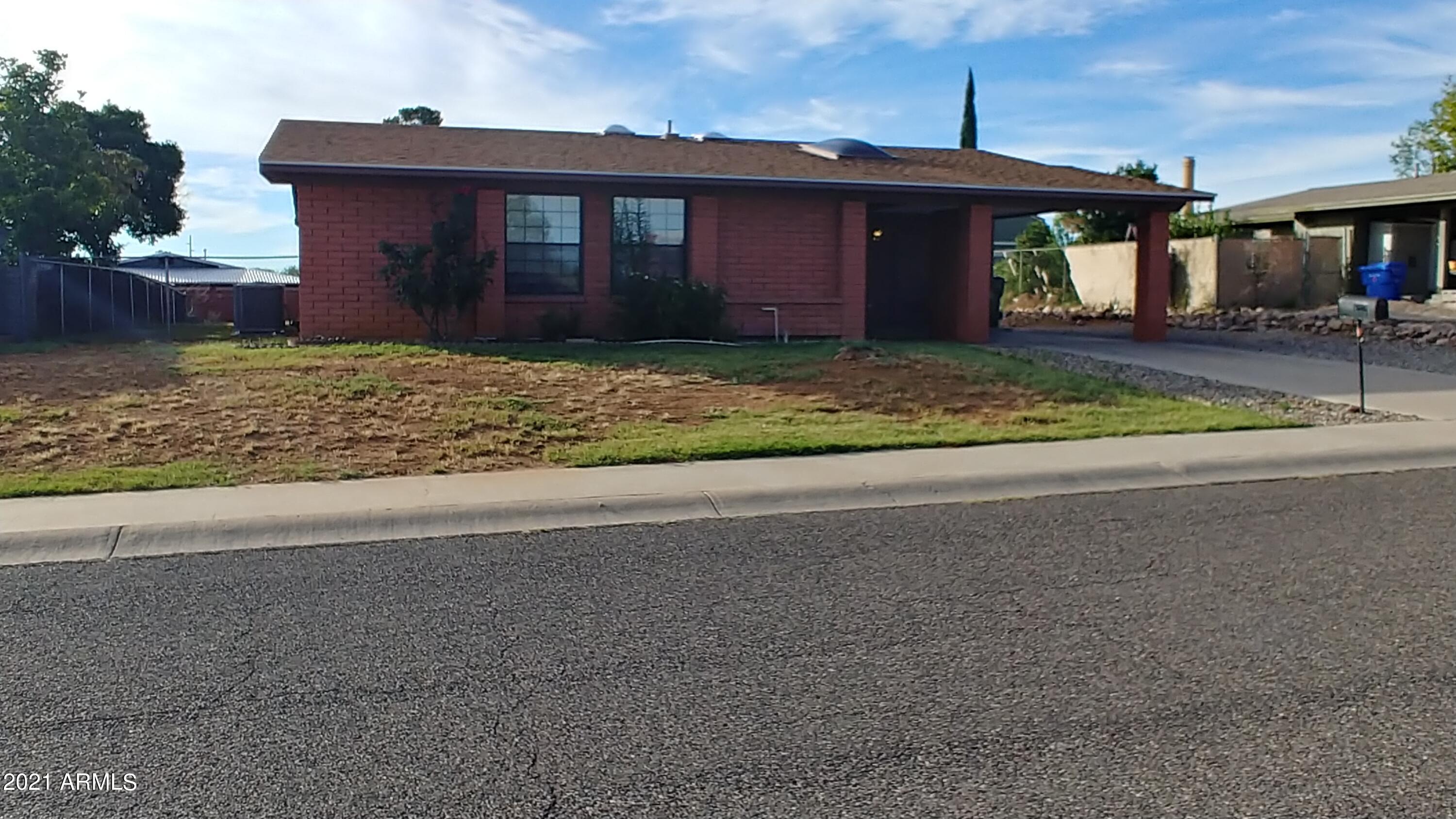 MONTEBELLO - Residential