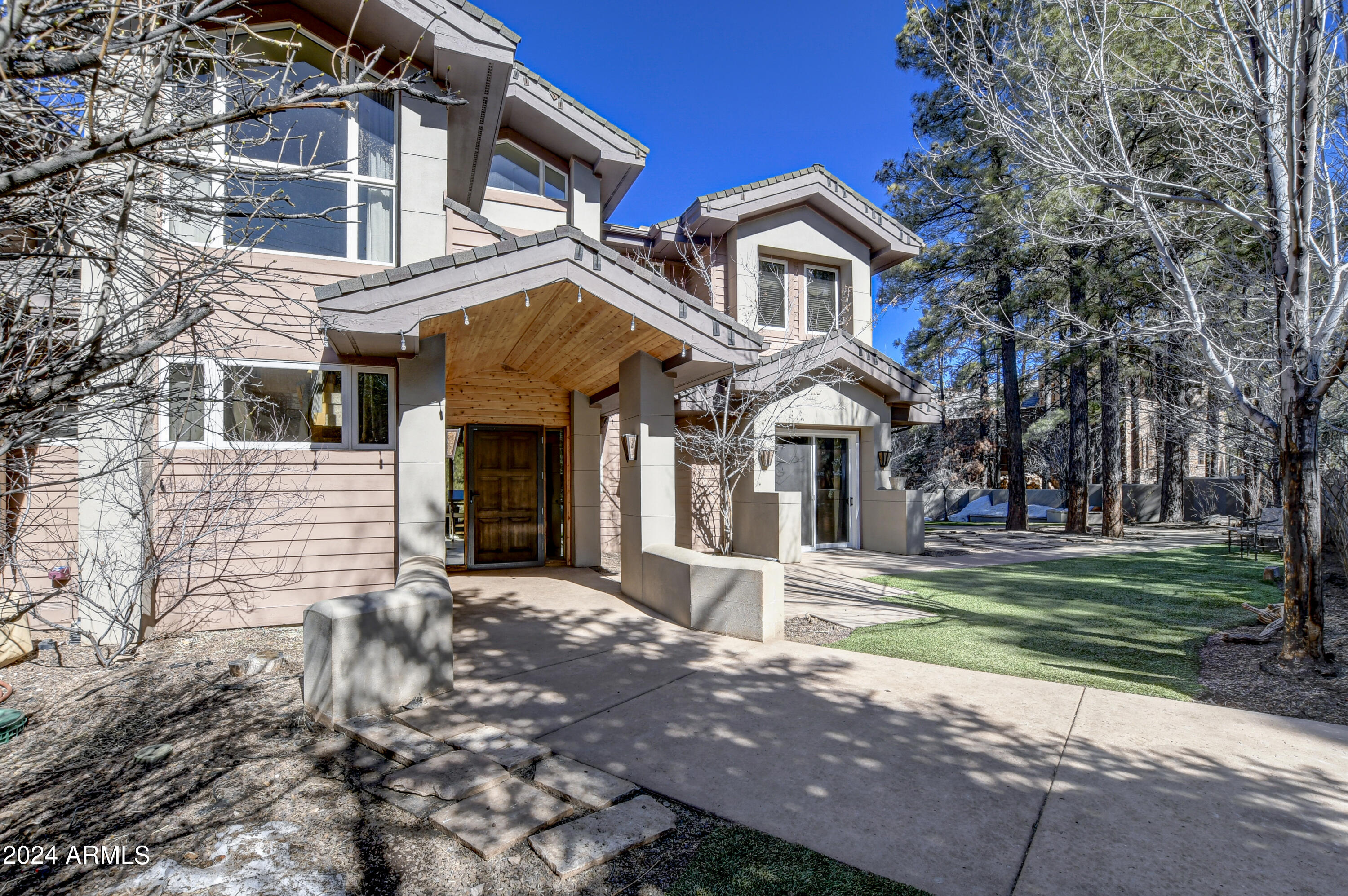 351 N SKY VIEW Street
