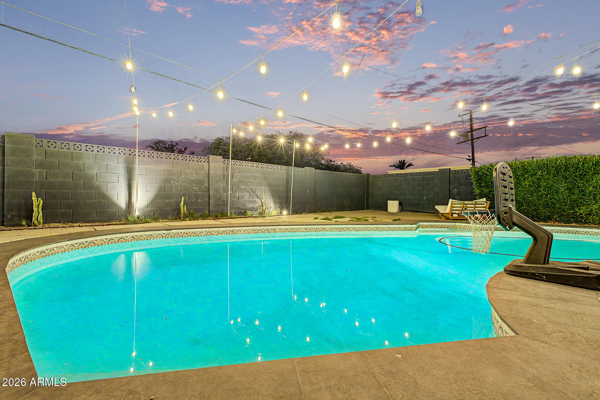 WEST PLAZA 12 LOT 2212-2356 TR A - Residential