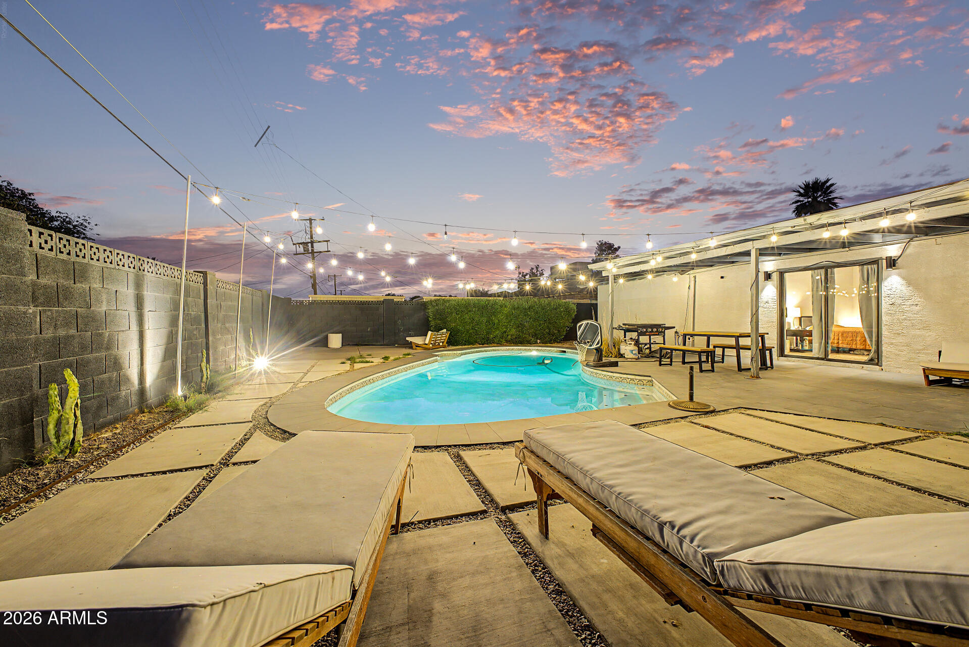 WEST PLAZA 12 LOT 2212-2356 TR A - Residential