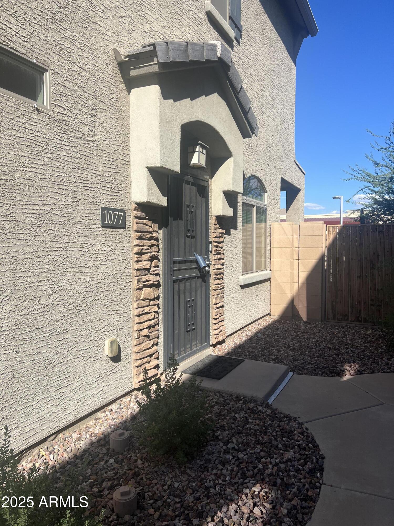 1350 S GREENFIELD Road 1077