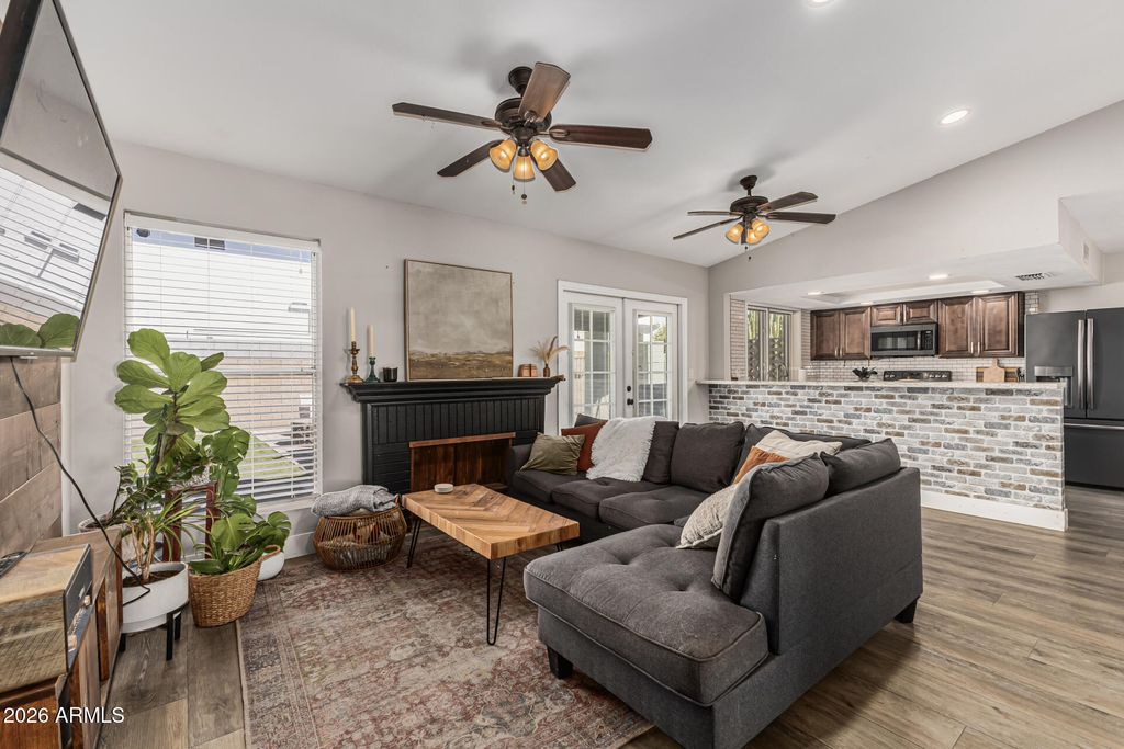 Photo of 918 W Marlboro Circle, Chandler, AZ 85225 (MLS # 6985383)